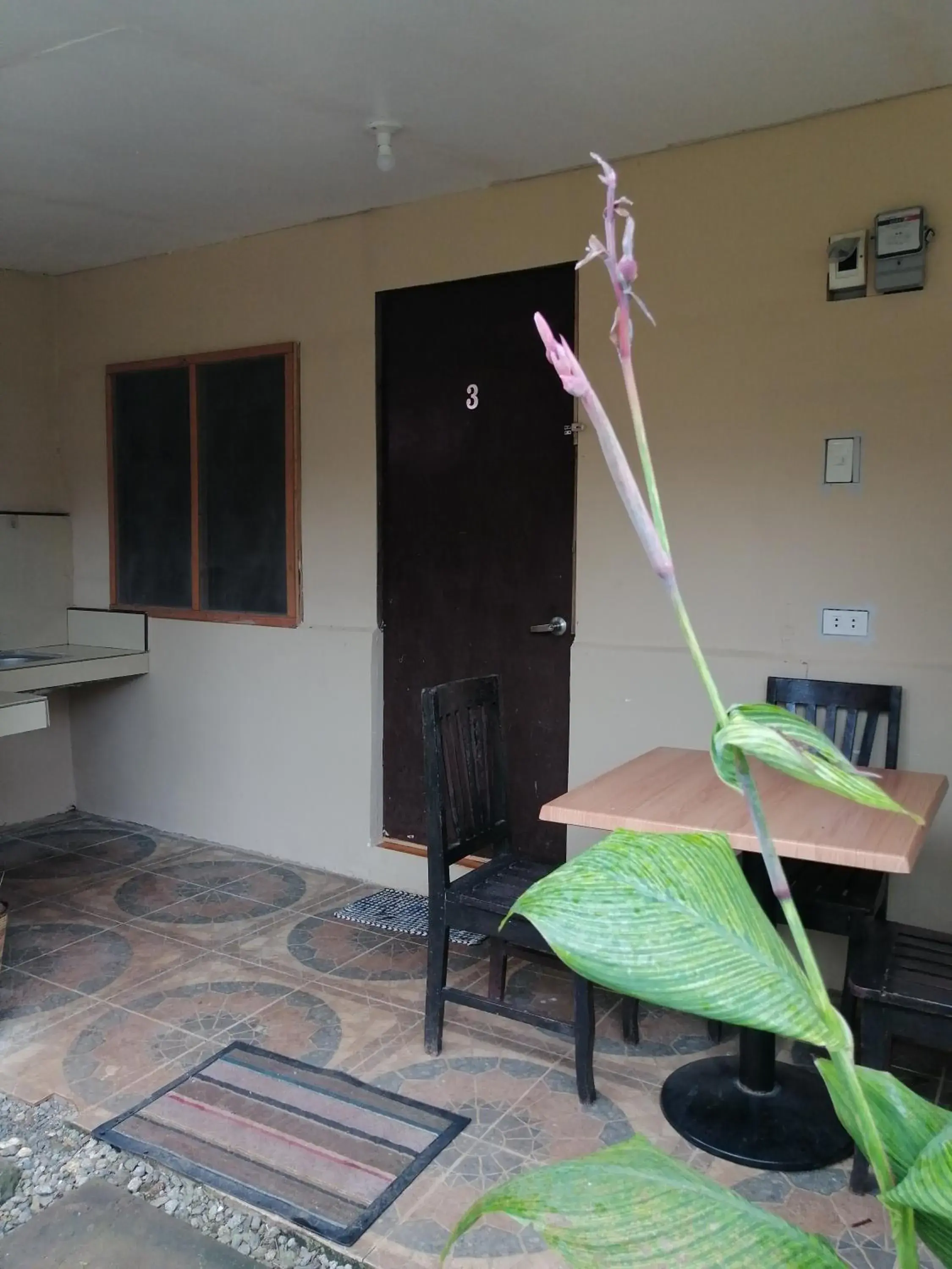 Triple Room with Shared Toilet in Walkerz Inn Triple Room with Shared Toilet in Walkerz Inn