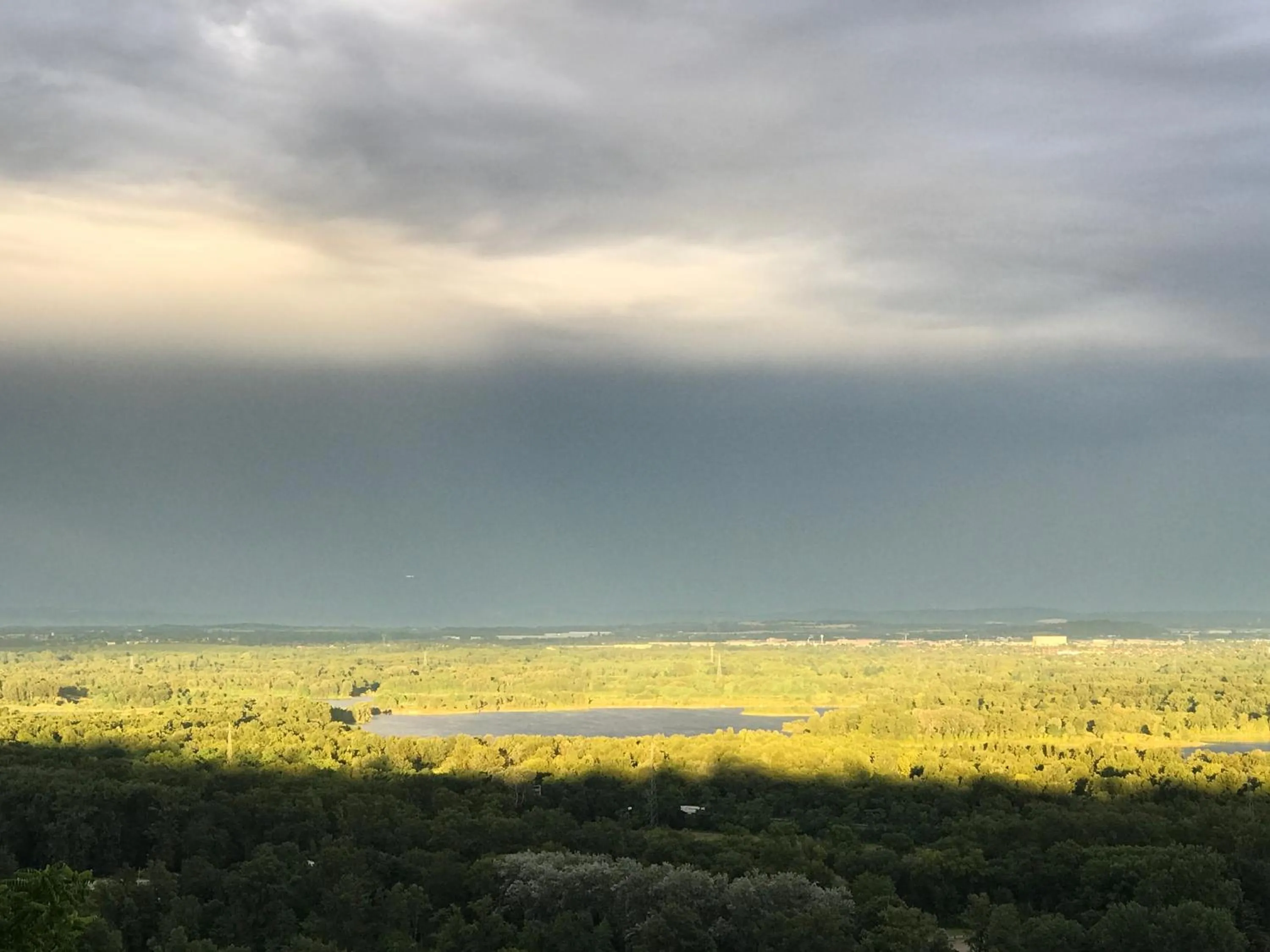 Lake view in La Villa du Rhône