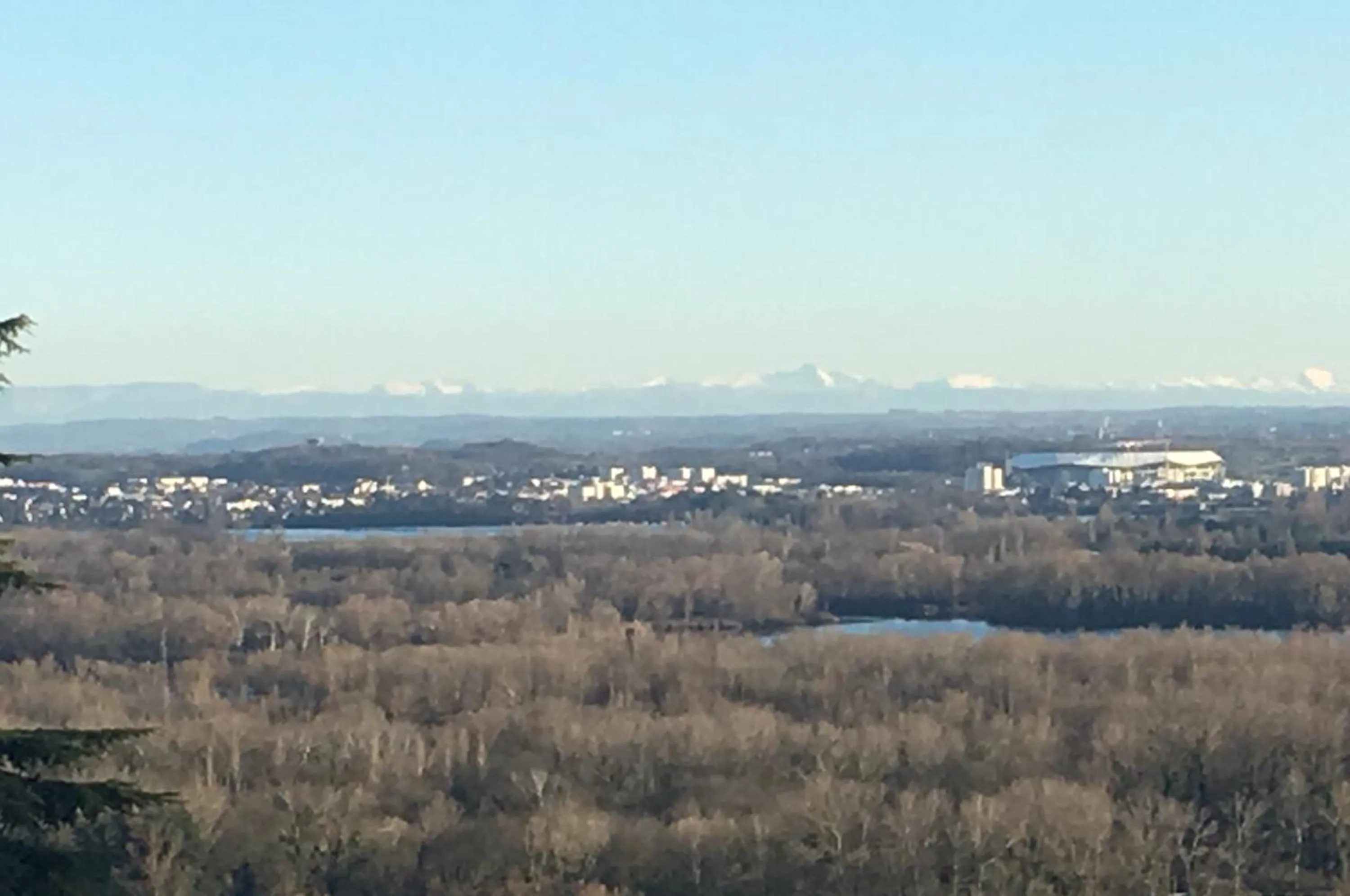 Lake view in La Villa du Rhône