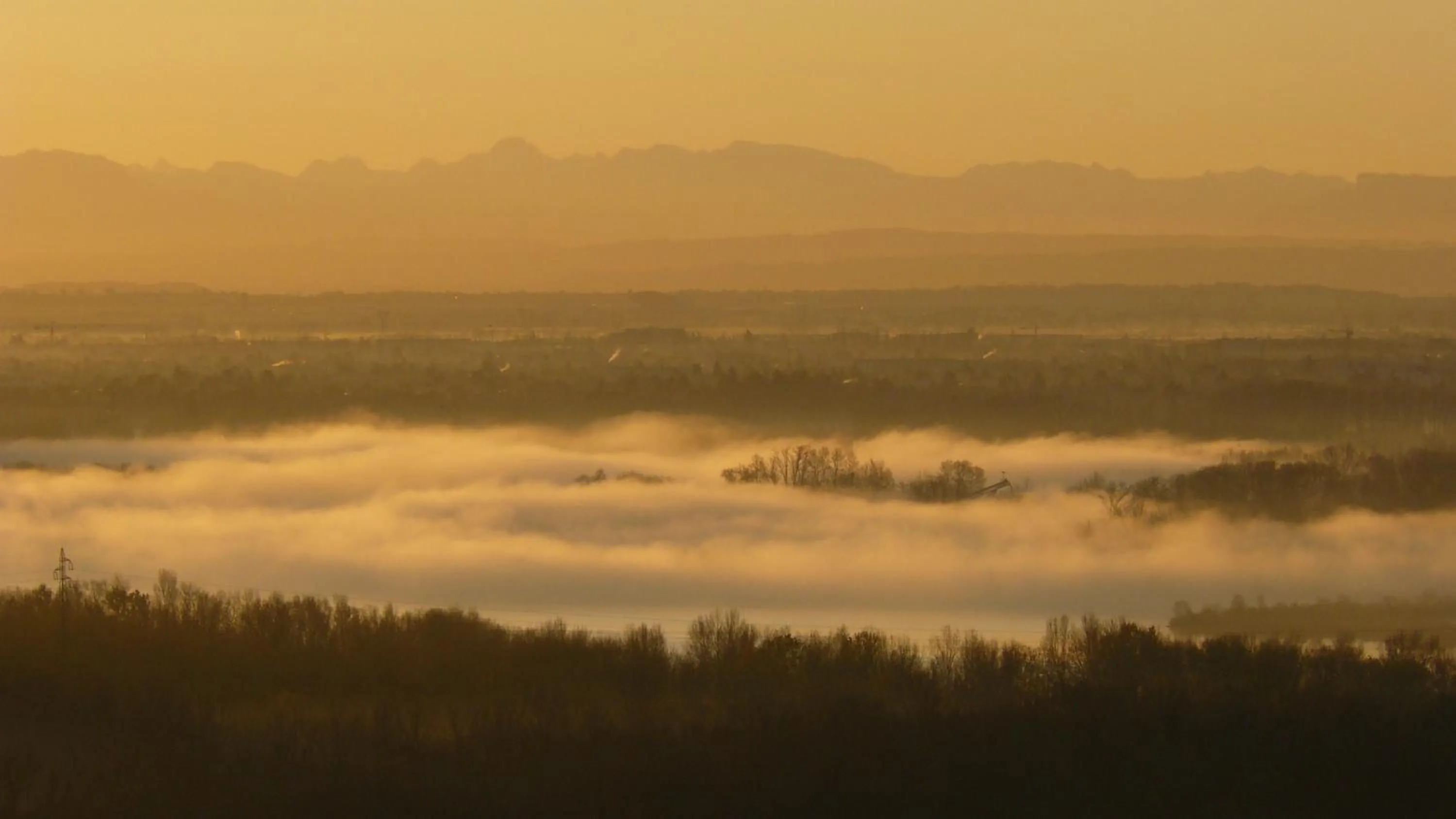 Natural landscape in La Villa du Rhône