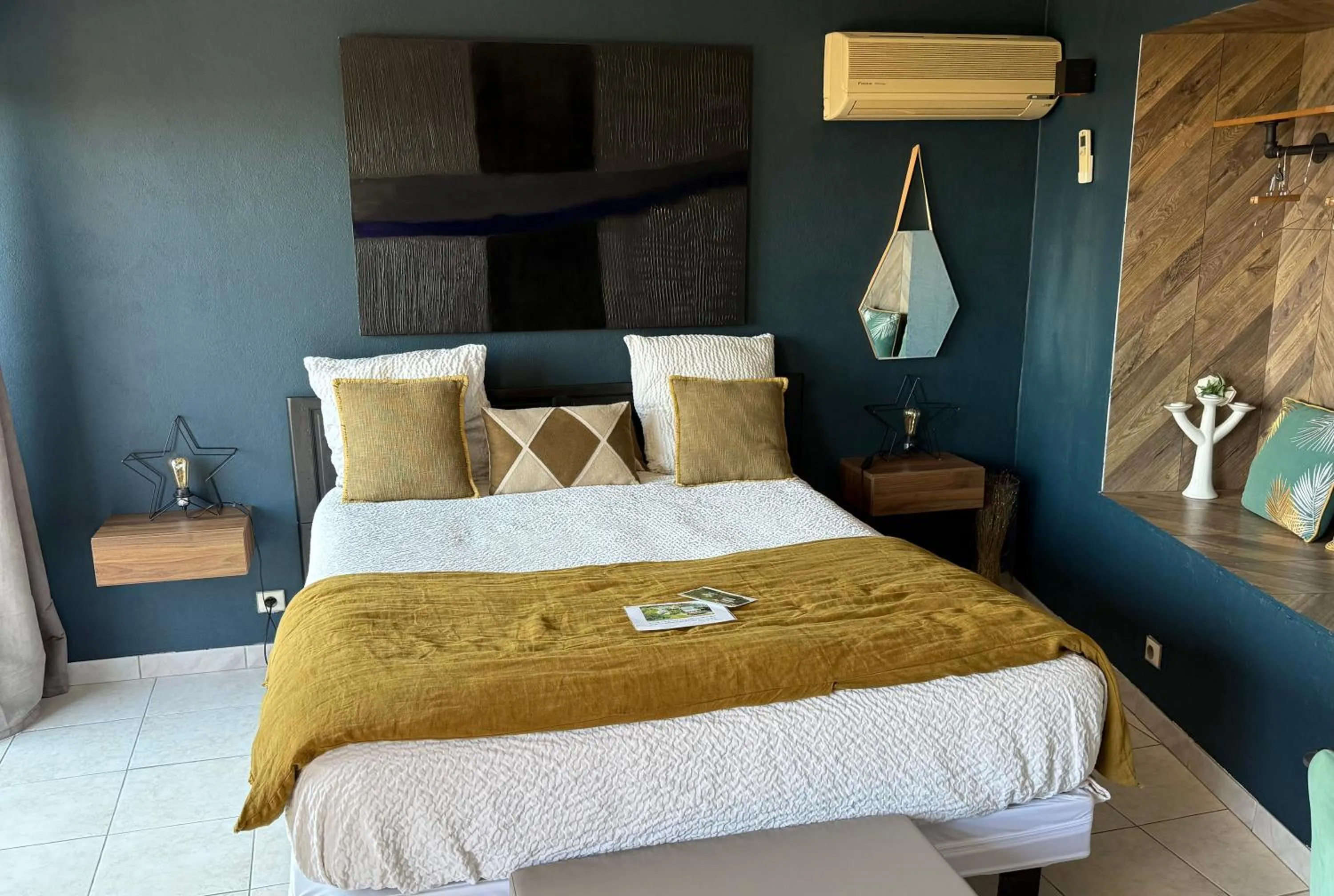 Bed in La Villa du Rhône