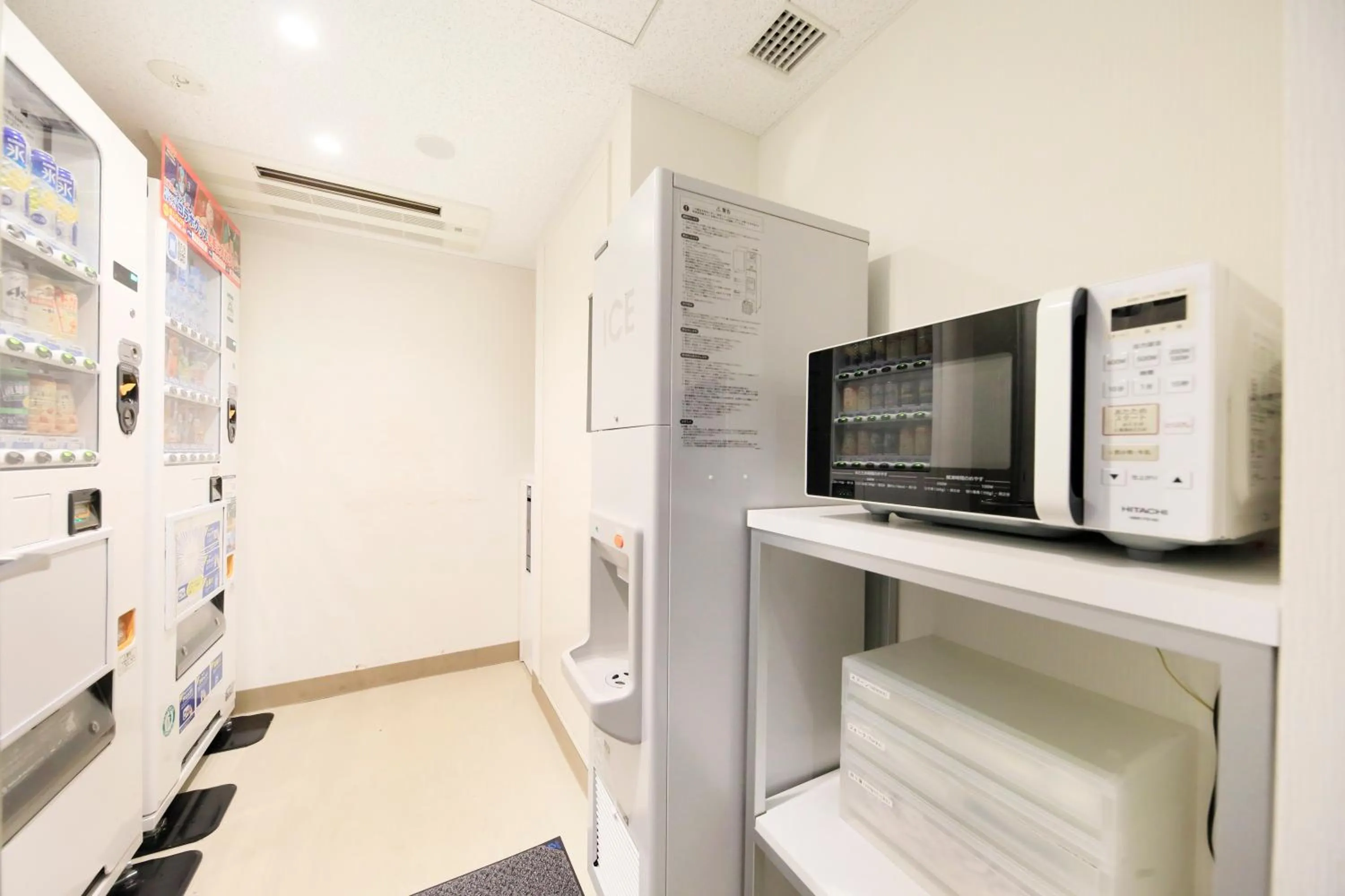 microwave in Keisei Richmond Hotel Tokyo Monzennakacho