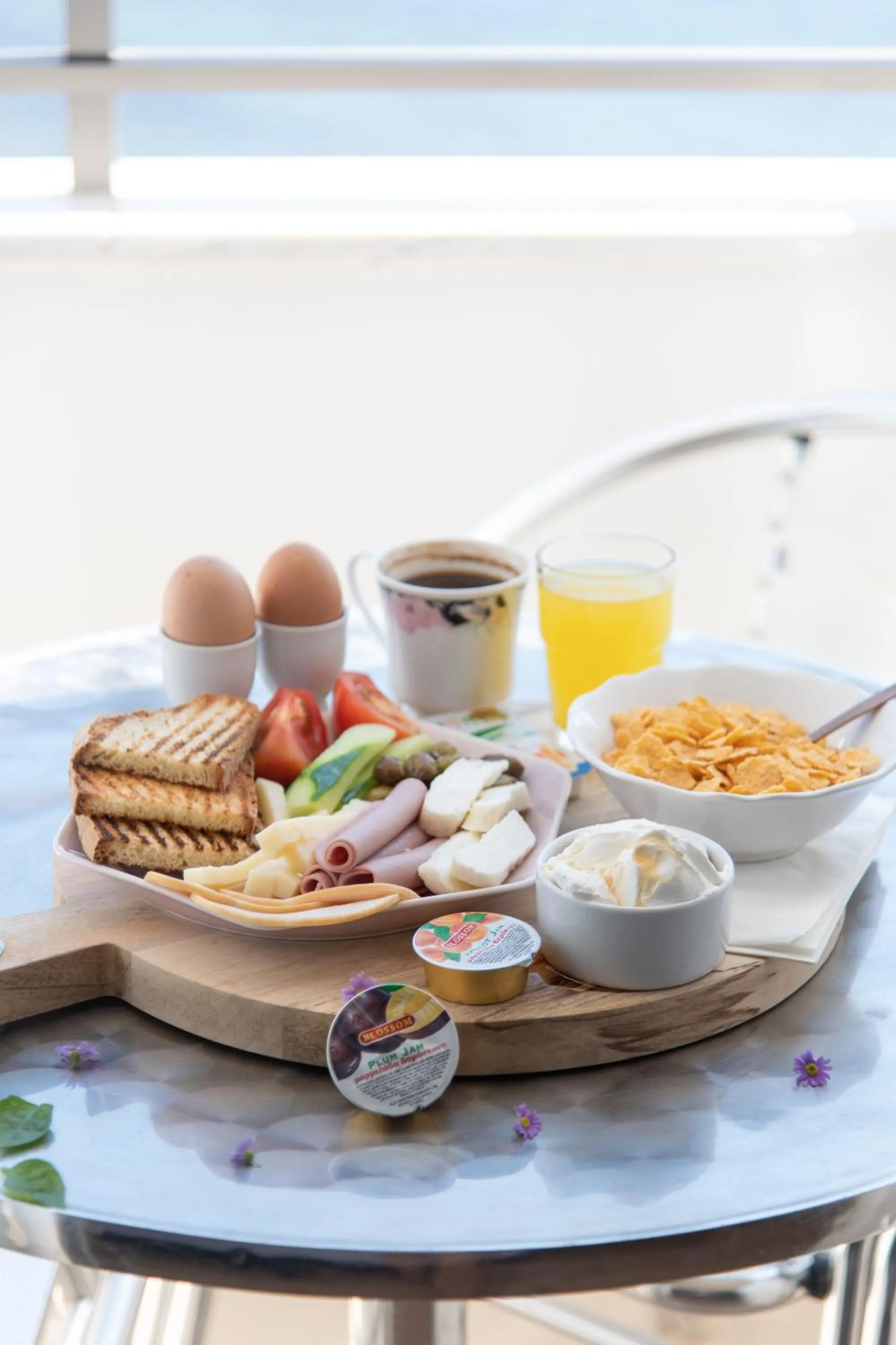 Breakfast in Tylos Beach Hotel