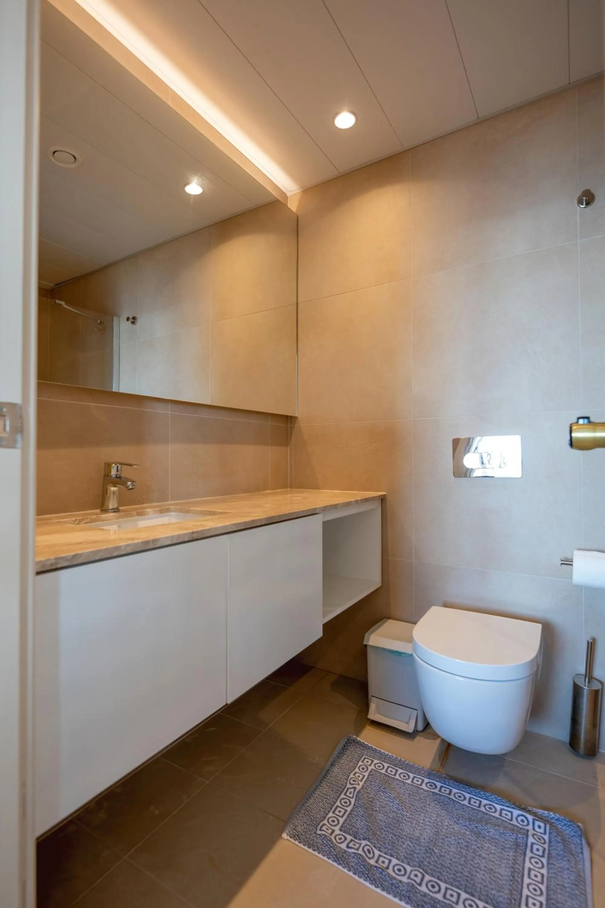 Bathroom in Tylos Beach Hotel