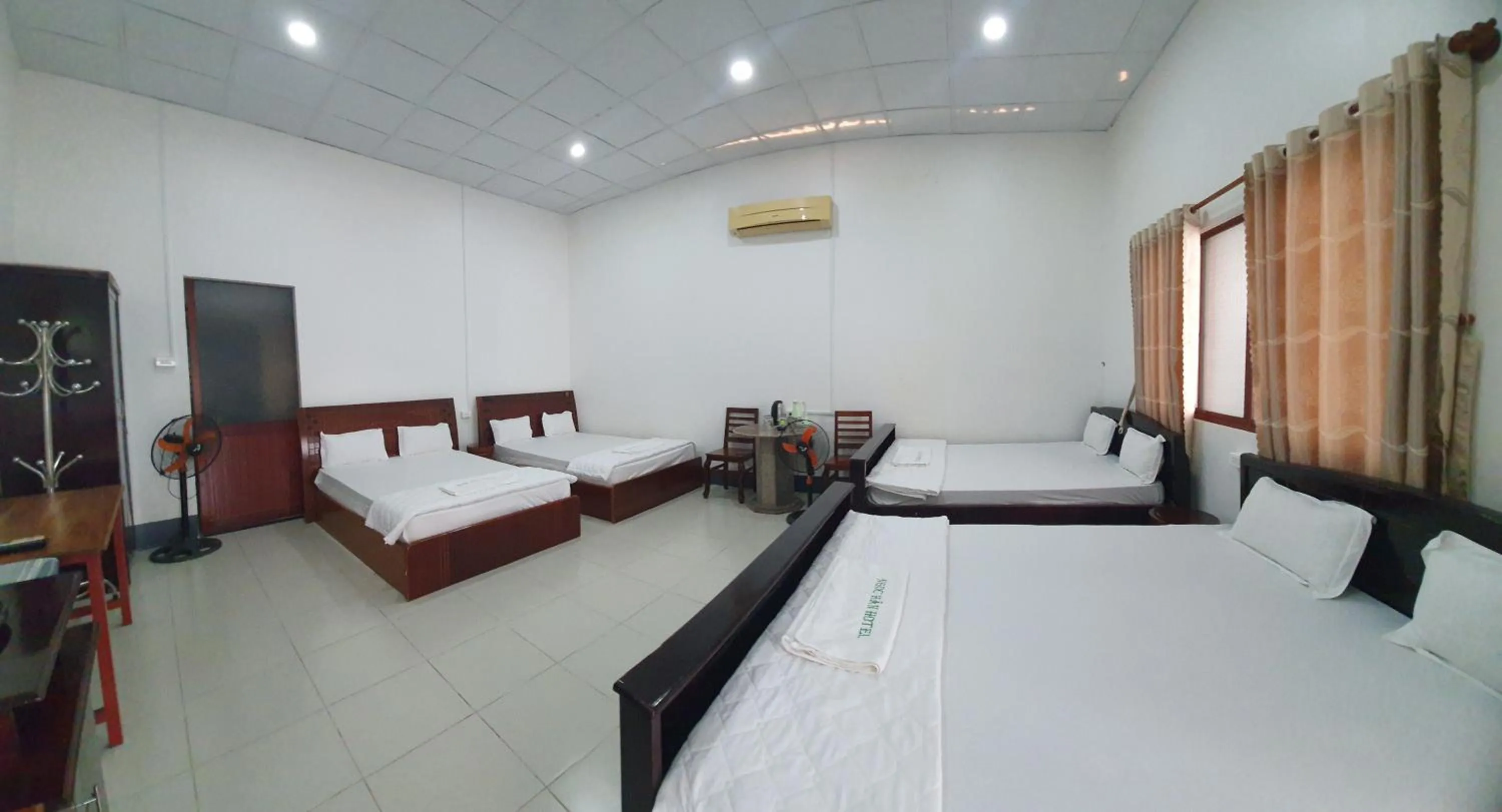 Photo of the whole room, Bed in Khách Sạn Ngọc Hân