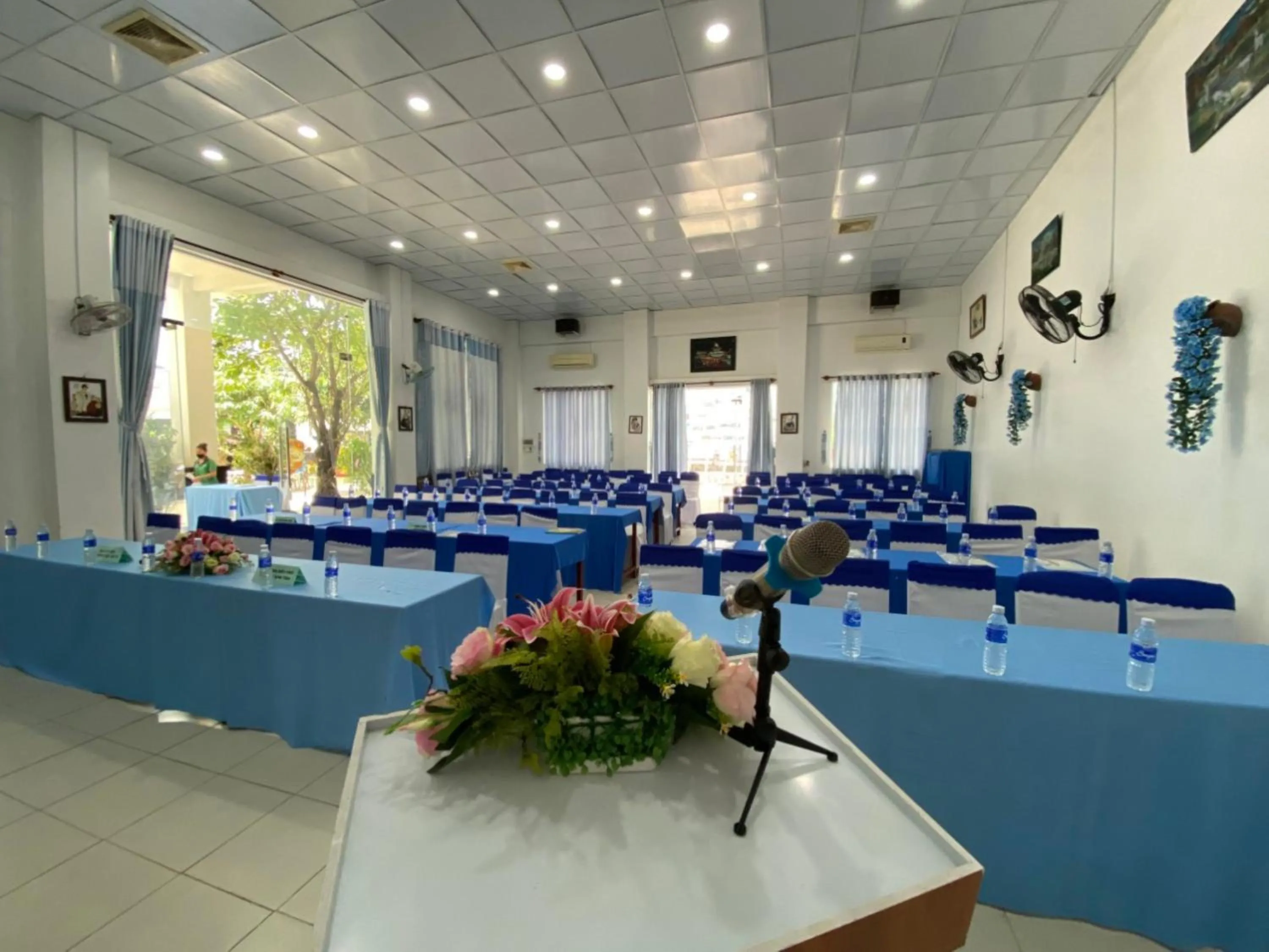 Meeting/conference room in Khách Sạn Ngọc Hân