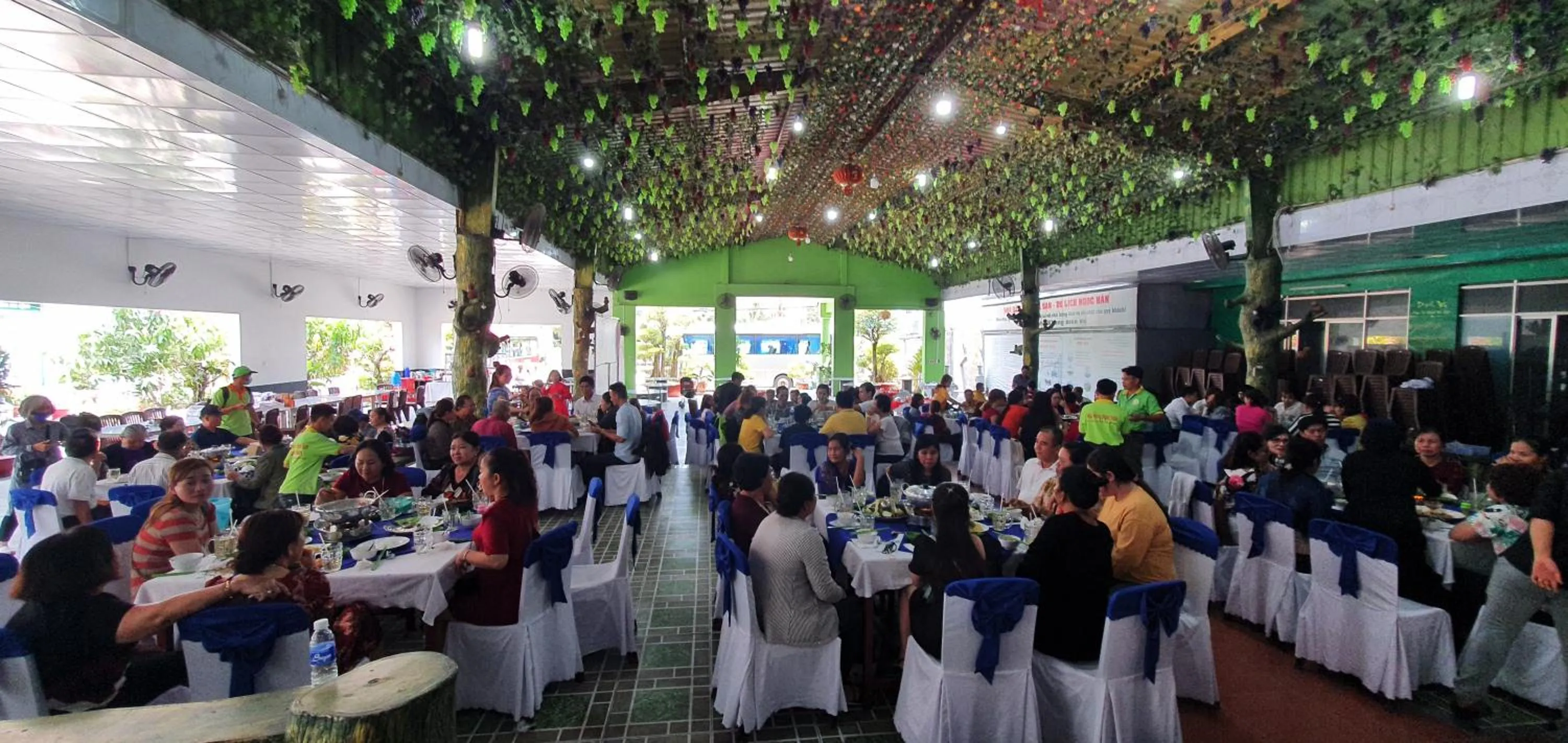 Banquet/Function facilities in Khách Sạn Ngọc Hân