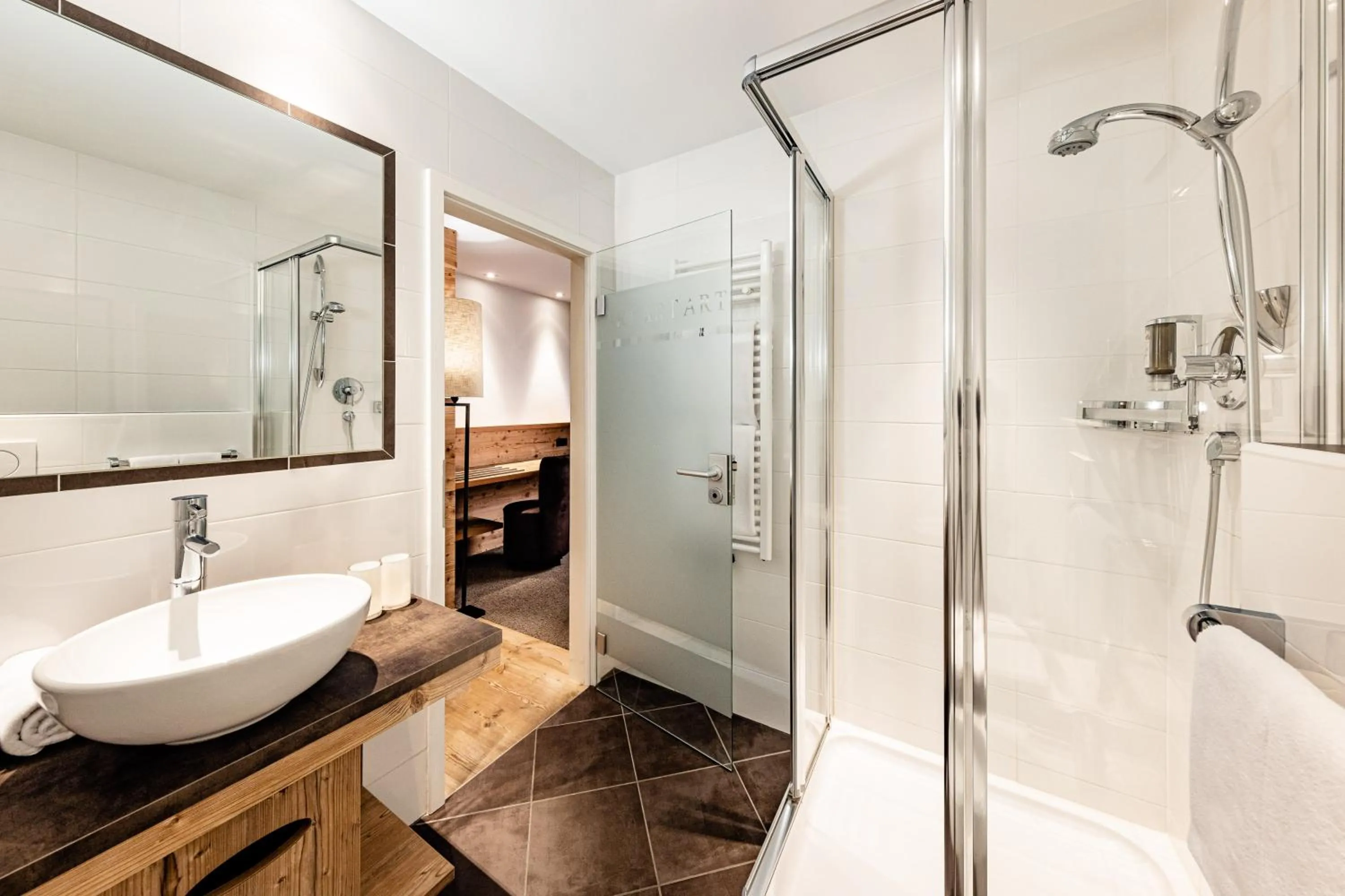 Bathroom in ArtHotel Anterleghes - Gardenahotels