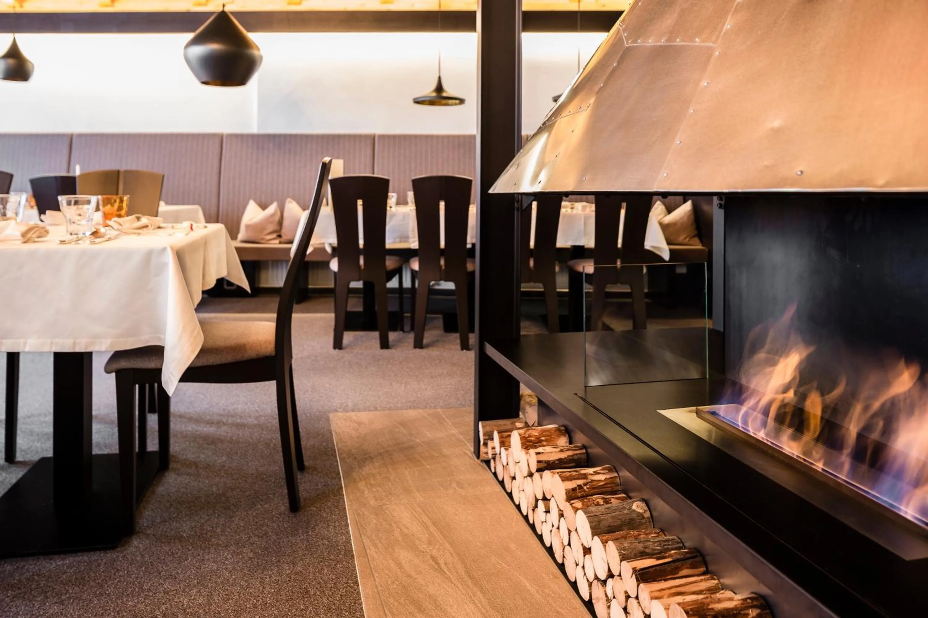 Restaurant/places to eat in ArtHotel Anterleghes - Gardenahotels