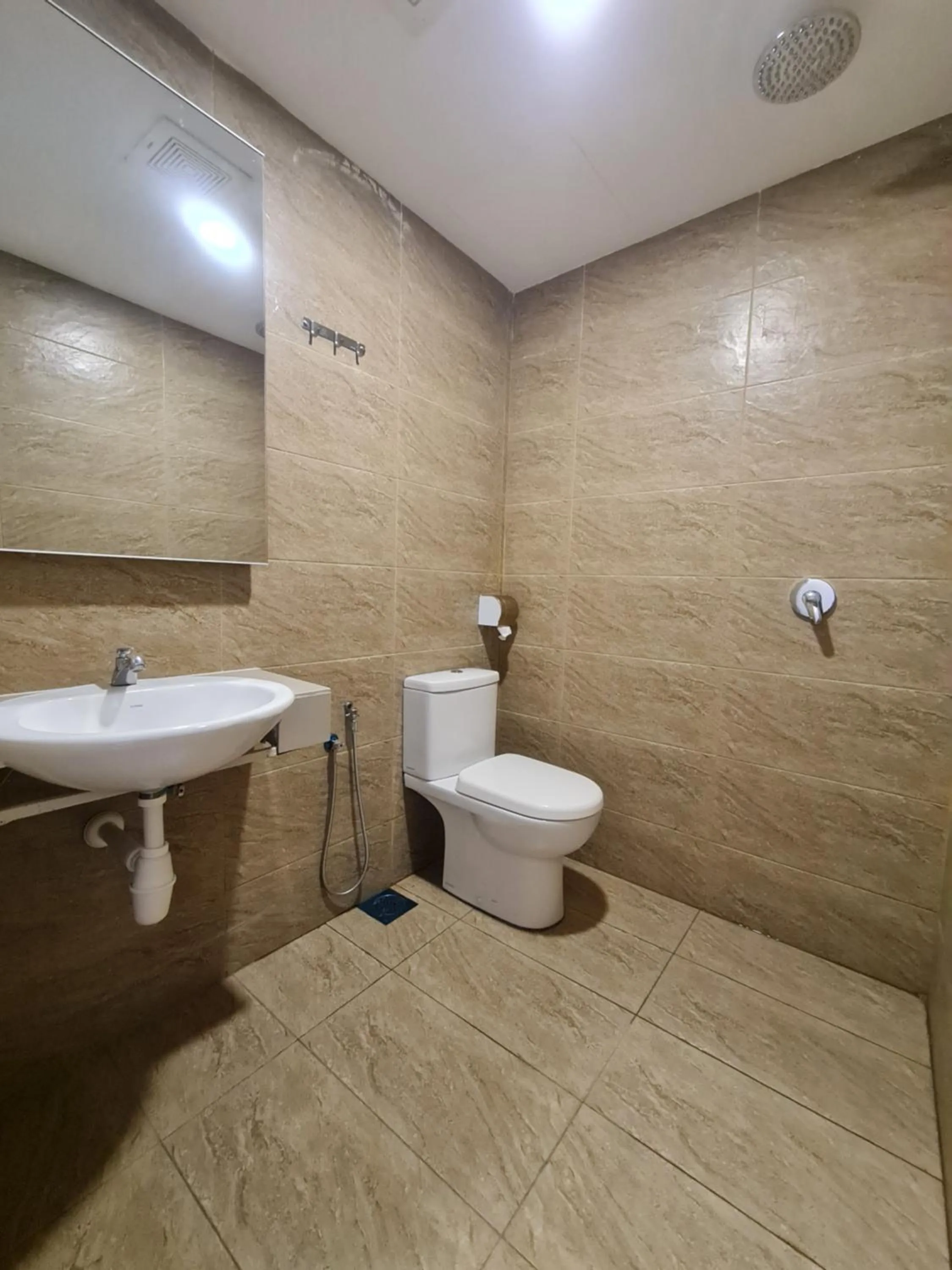 Shower in Ants Hotel