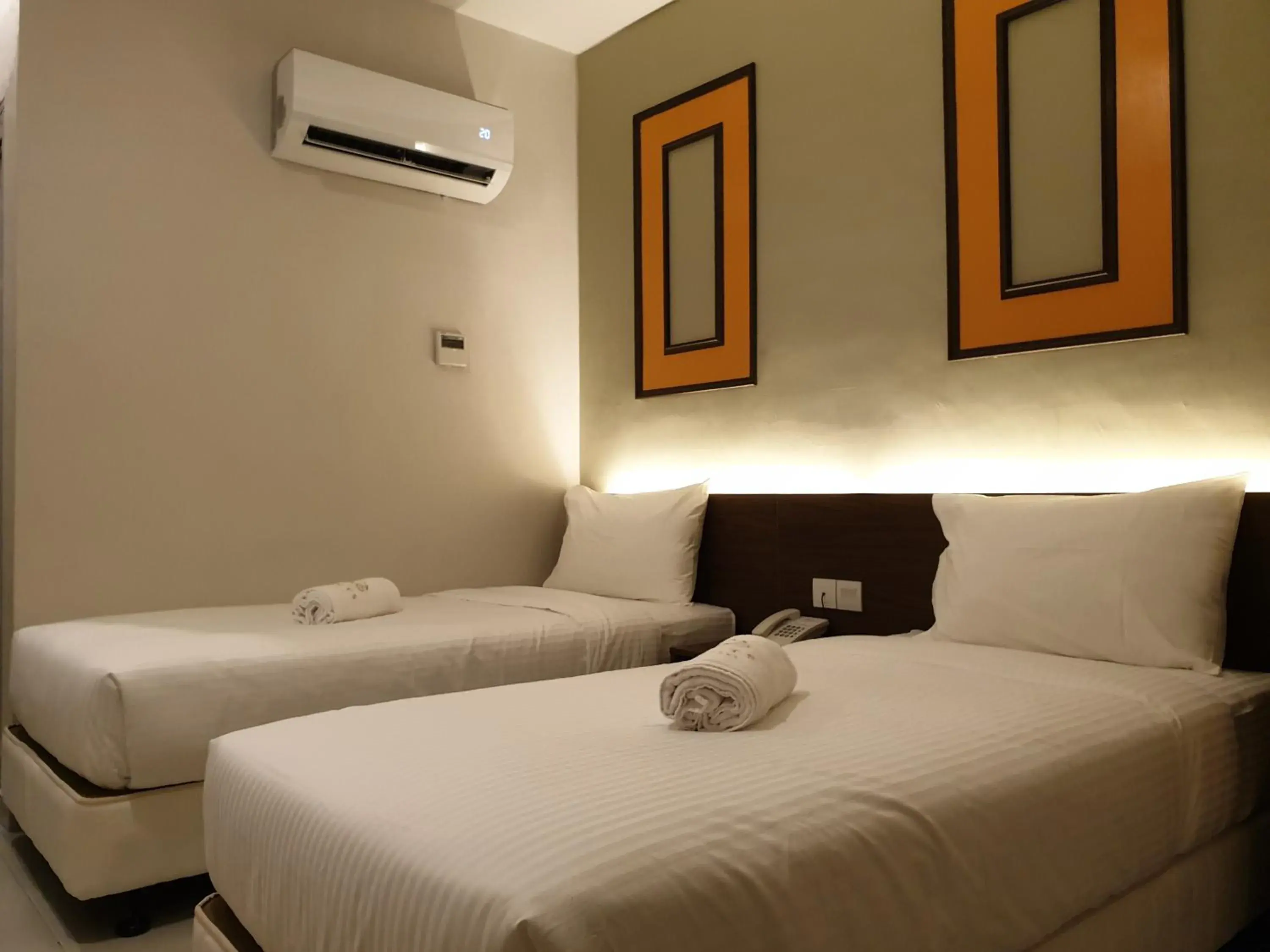 Standard Twin ( No Window ) in Ants Hotel Standard Twin ( No Window ) in Ants Hotel