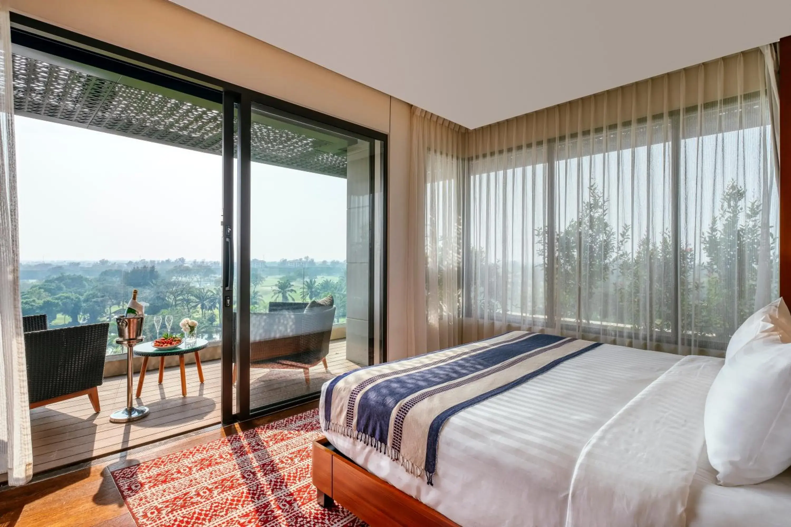 Gary Player Suite in Awei Metta (Yangon) Gary Player Suite in Awei Metta (Yangon)