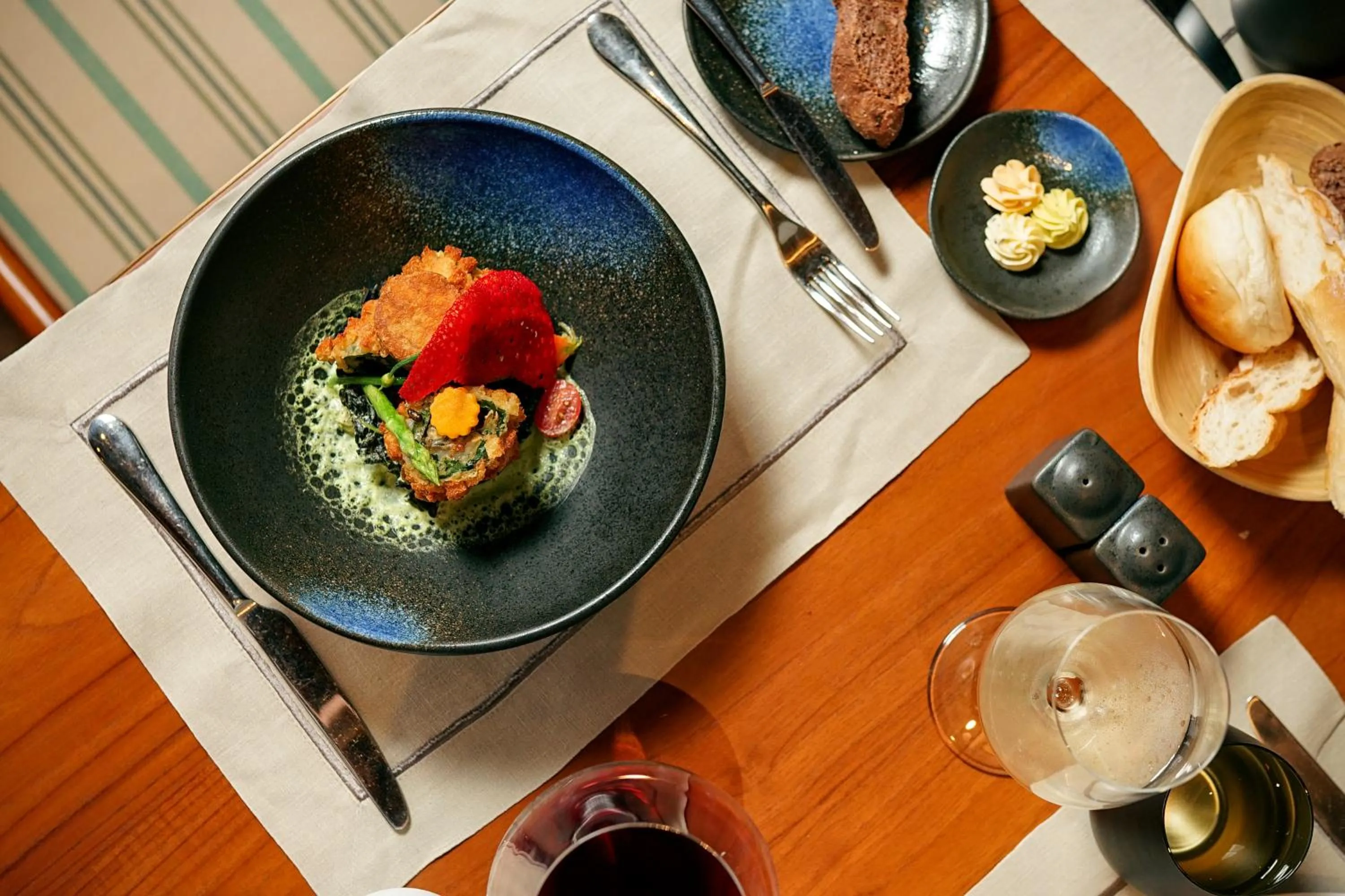 Food and drinks in Awei Metta (Yangon)