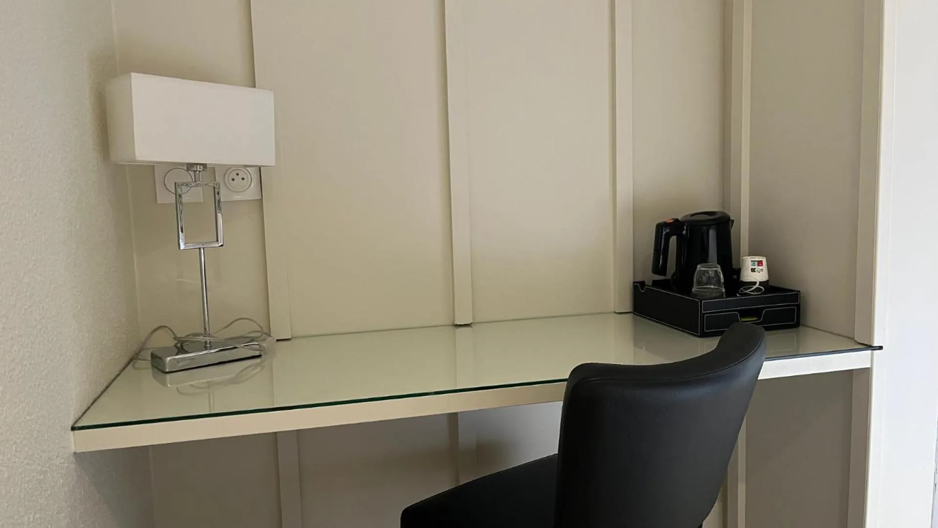 Bedroom in Hôtel du Golf Saint Lazare