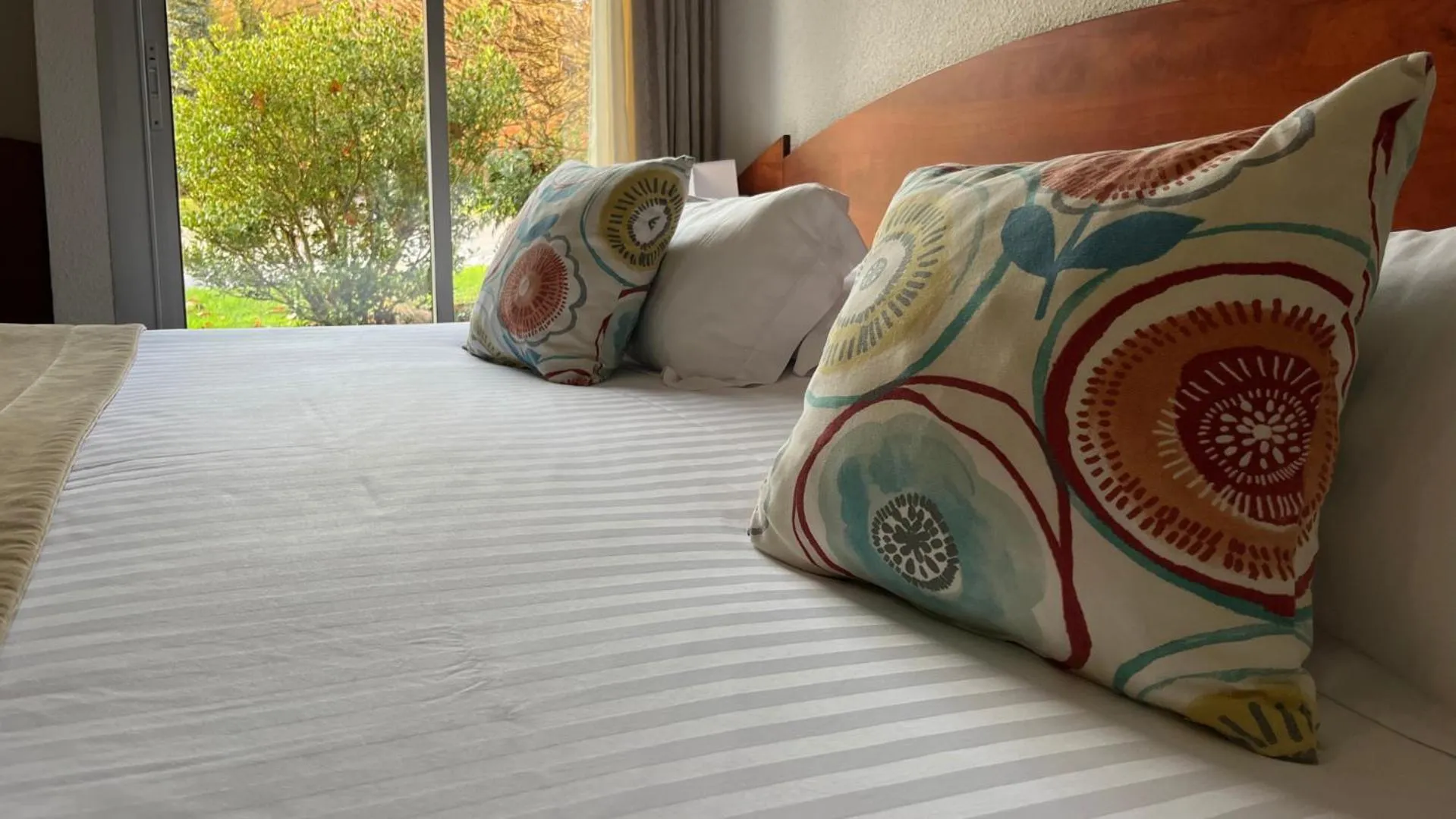 Bedroom, Bed in Hôtel du Golf Saint Lazare