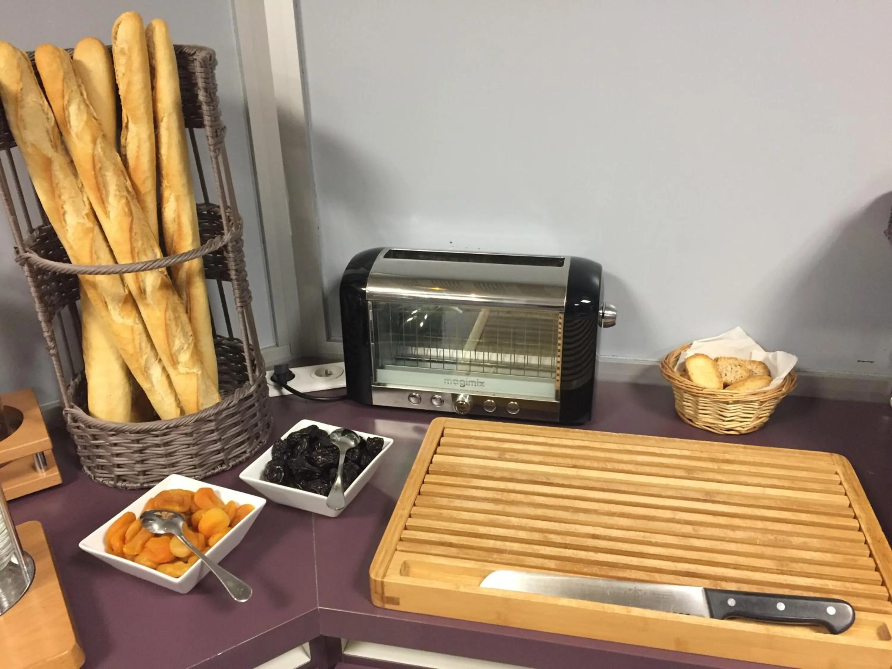 Continental breakfast in Hôtel du Golf Saint Lazare