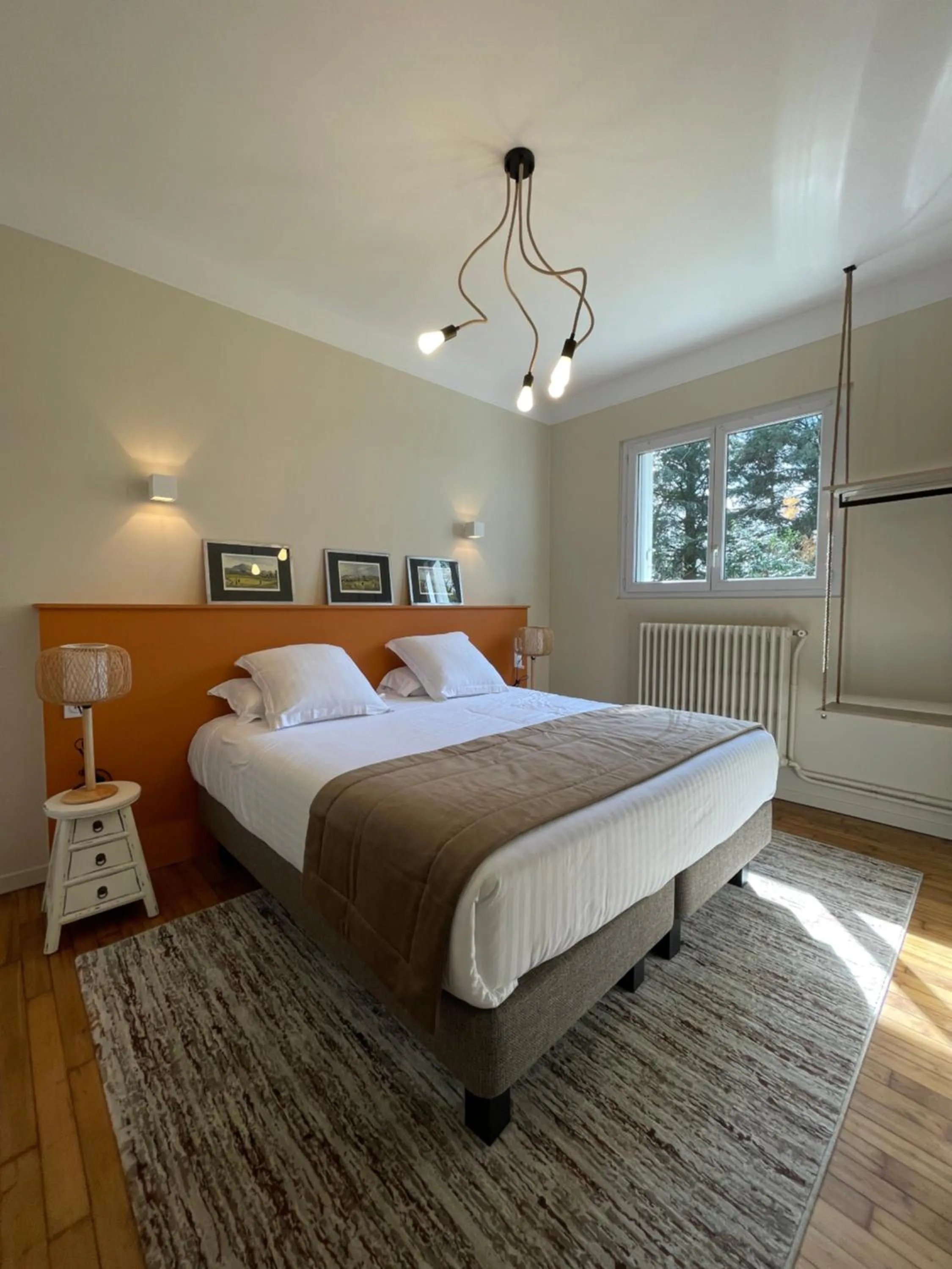 Bed in Hôtel du Golf Saint Lazare