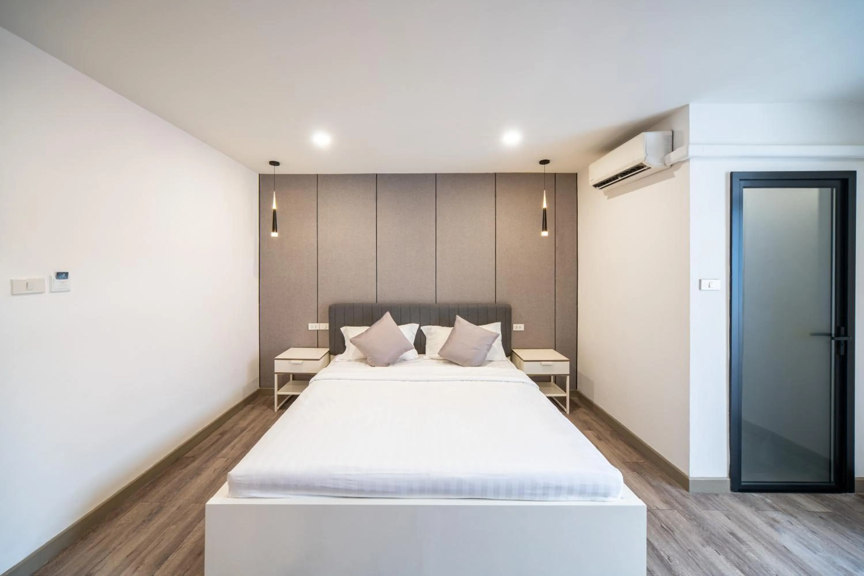 Photo of the whole room, Bed in Moca Hotel