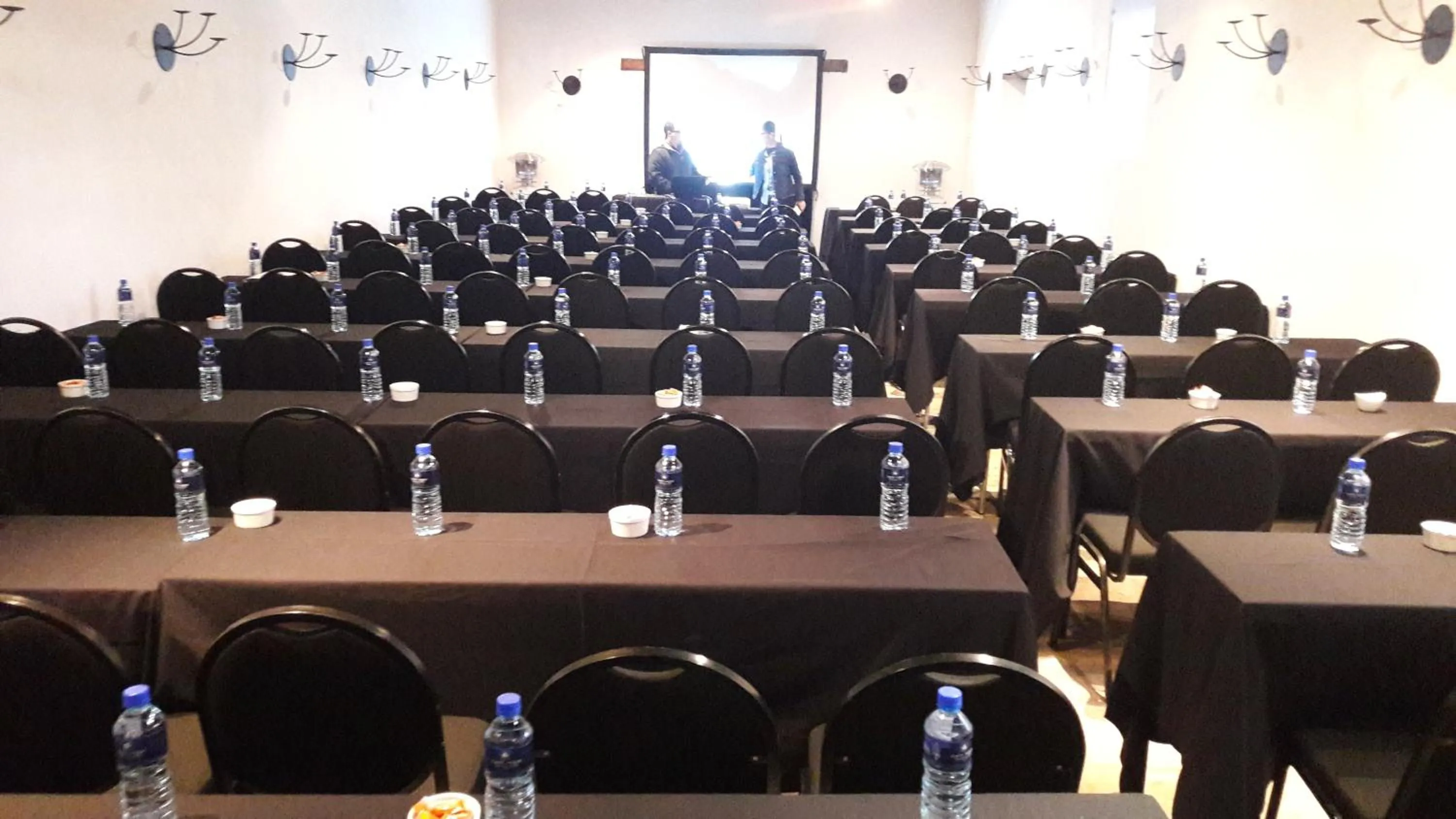 Business facilities in Vredenburg Manor House