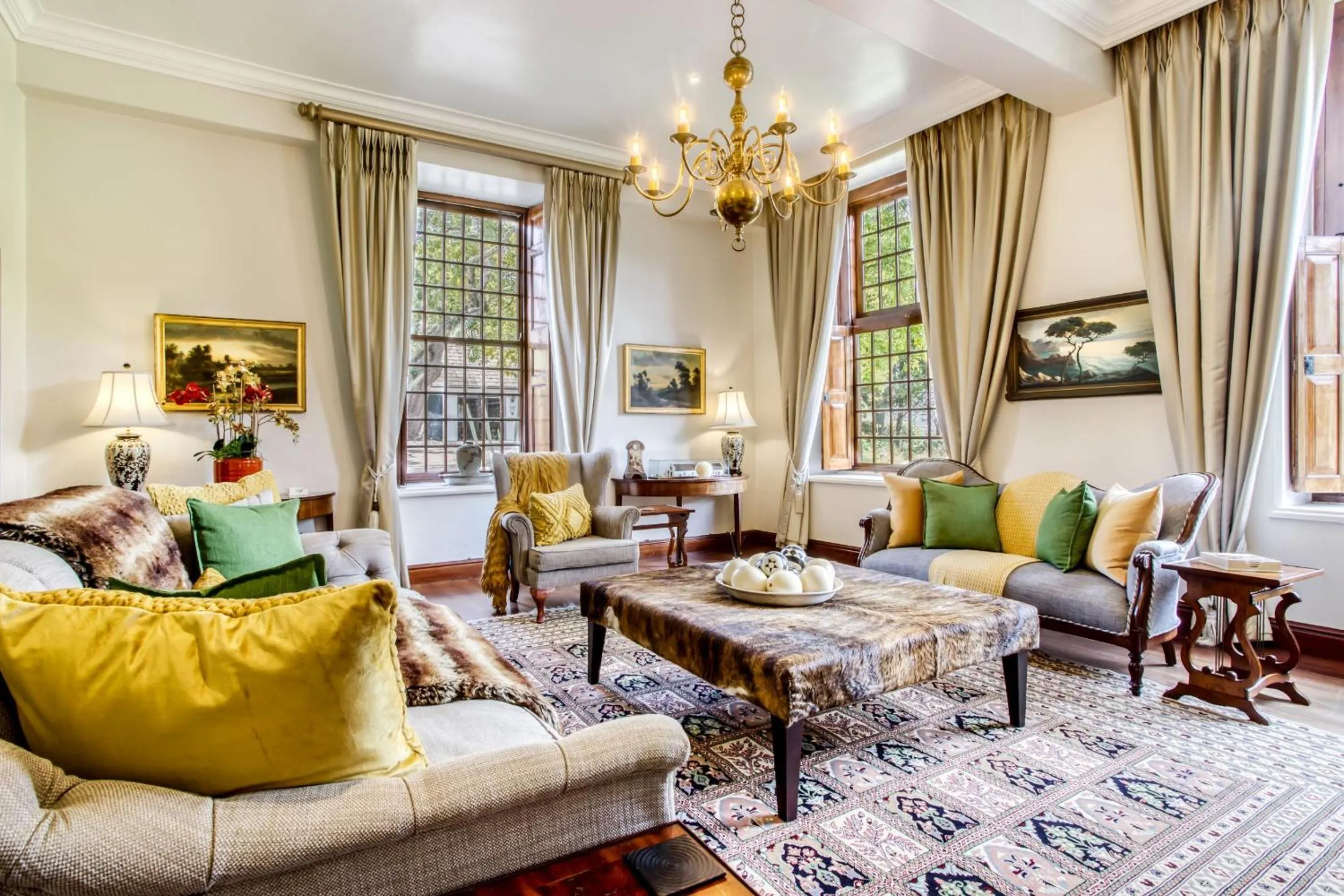 Living room in Vredenburg Manor House