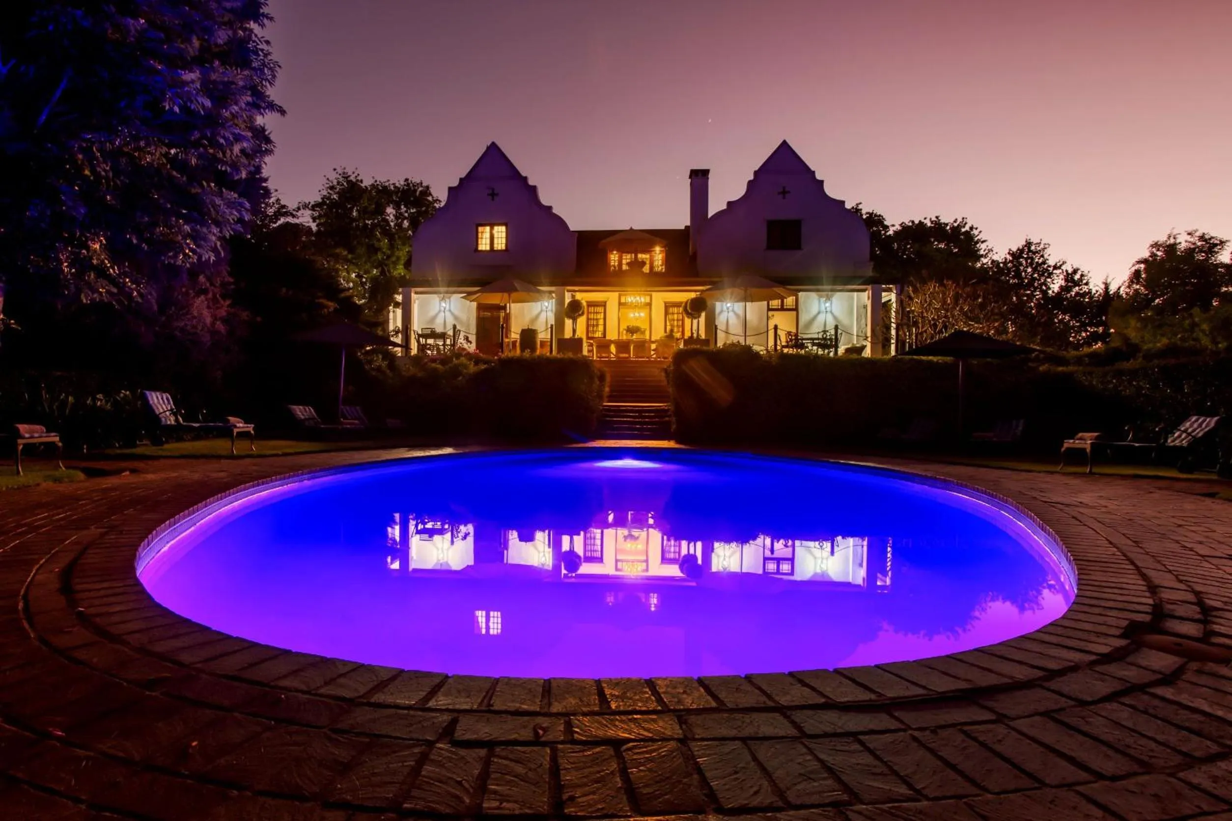Swimming pool in Vredenburg Manor House