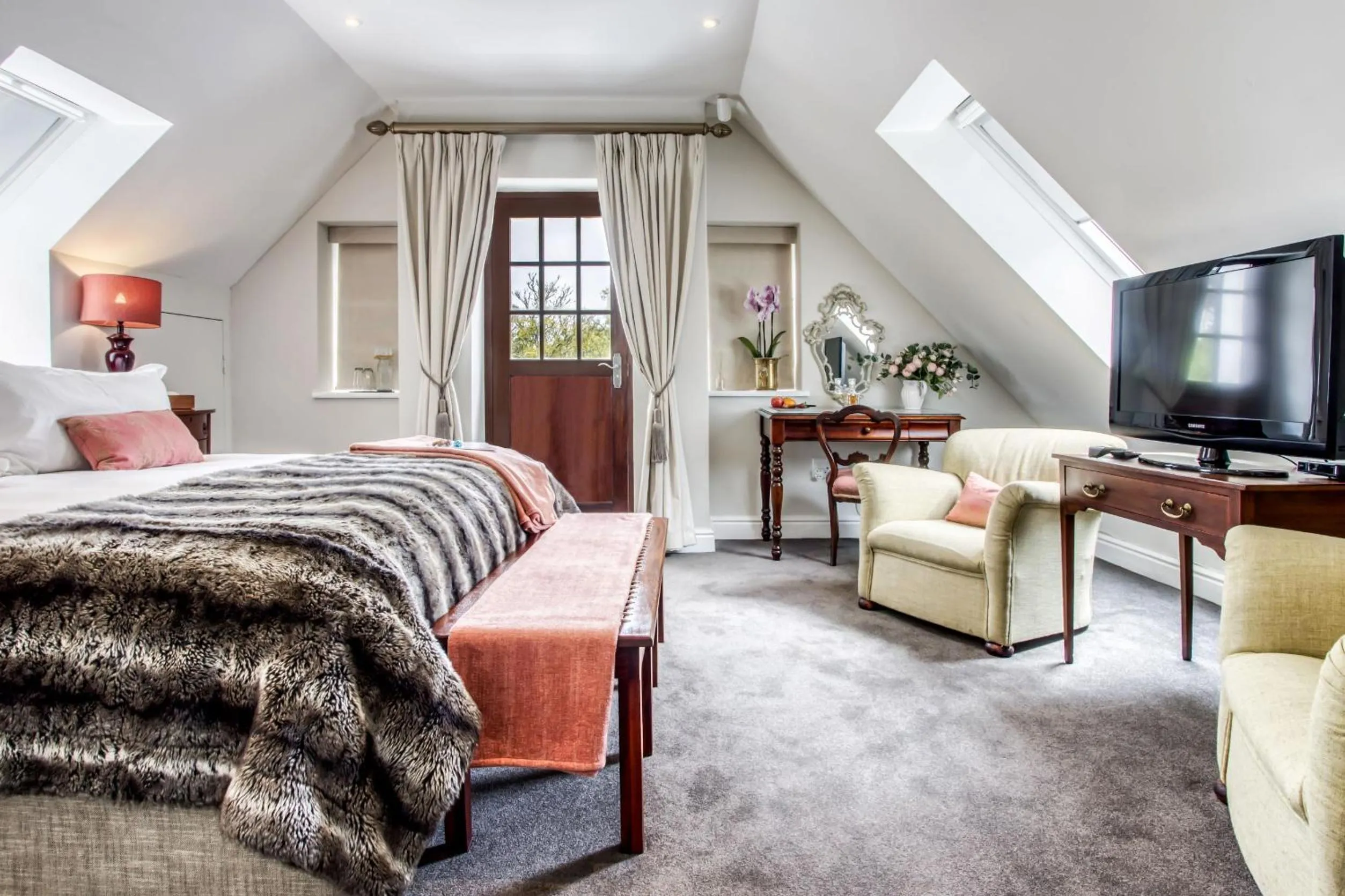 Photo of the whole room, Bed in Vredenburg Manor House