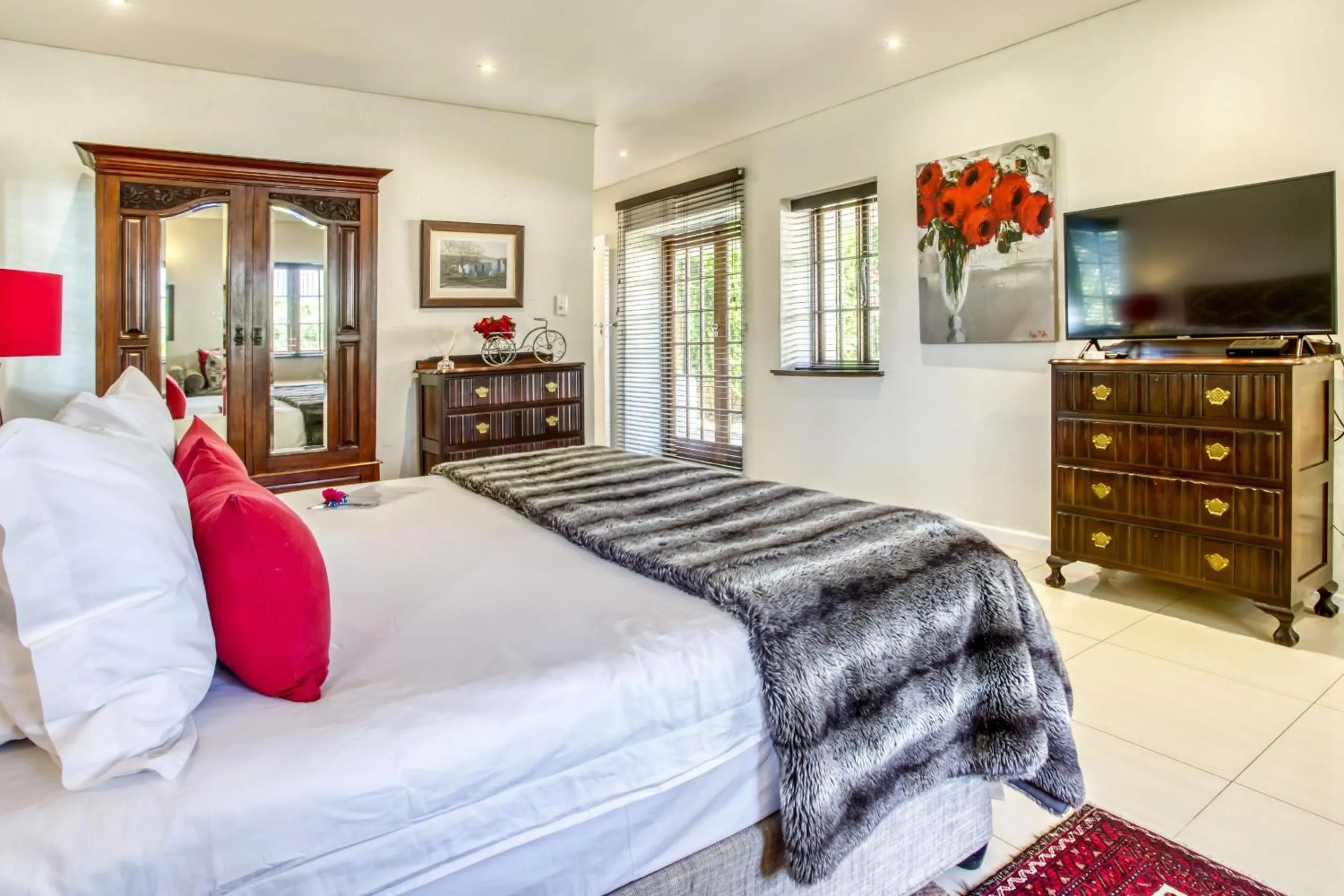 Photo of the whole room, Bed in Vredenburg Manor House