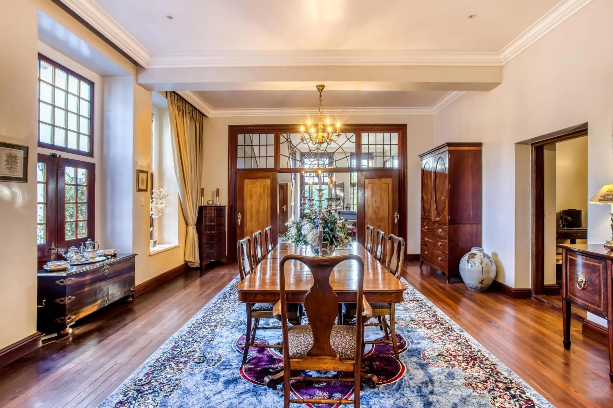 Dining area in Vredenburg Manor House