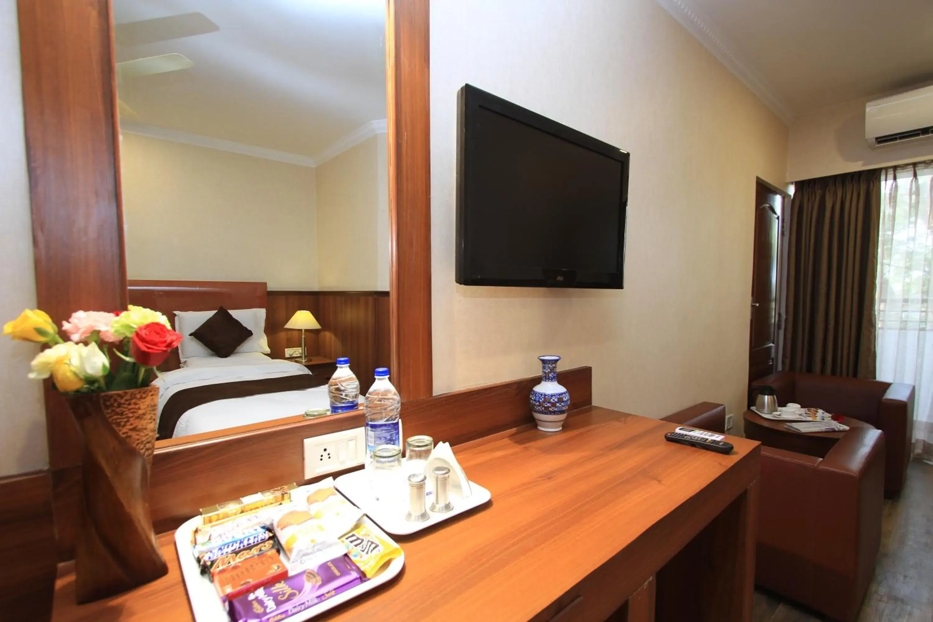 Deluxe Double Room - single occupancy in Hotel Noor Empire International Kormangala Deluxe Double Room - single occupancy in Hotel Noor Empire International Kormangala