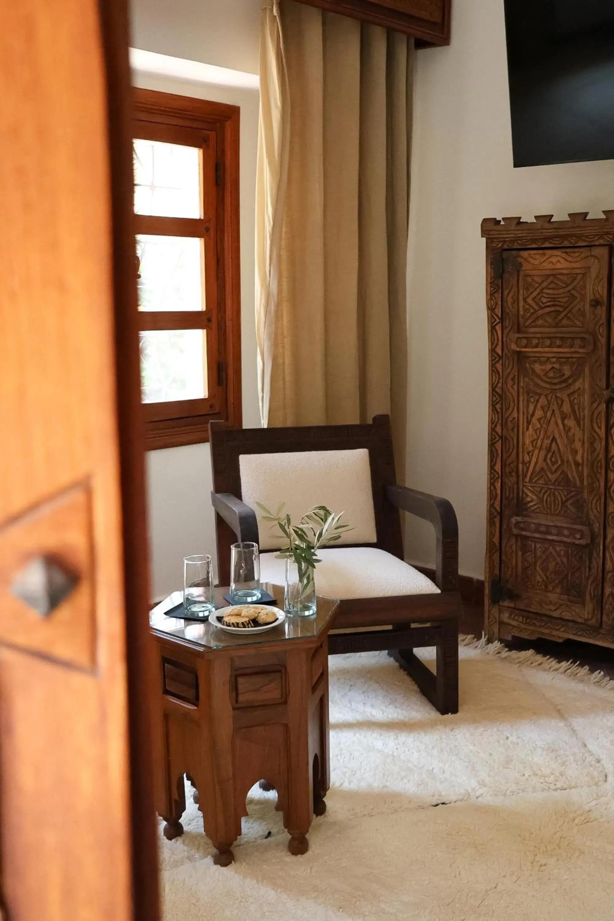 TV and multimedia in Domaine de la Roseraie Resort