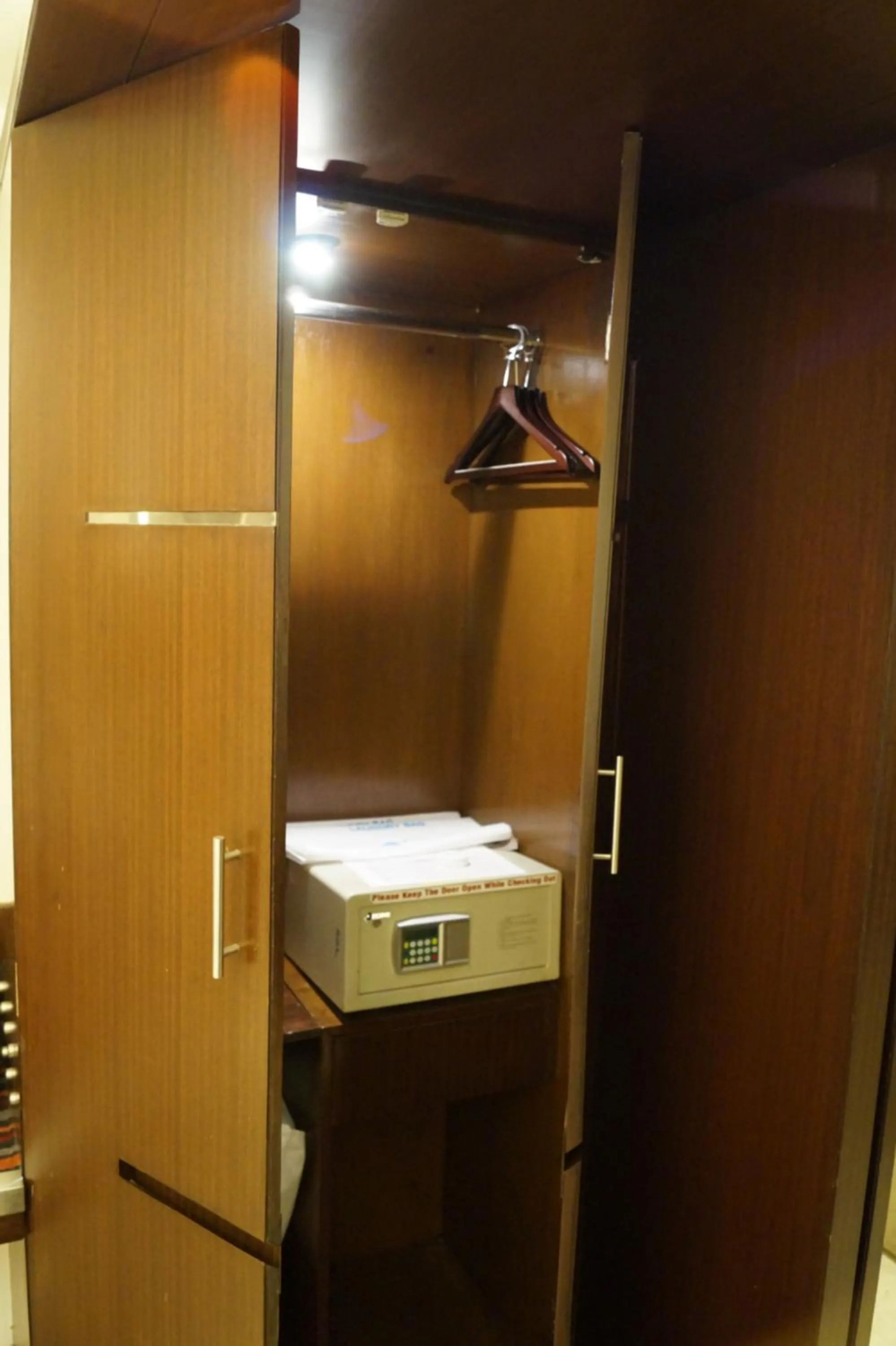 Photo of the whole room in The President Hotel