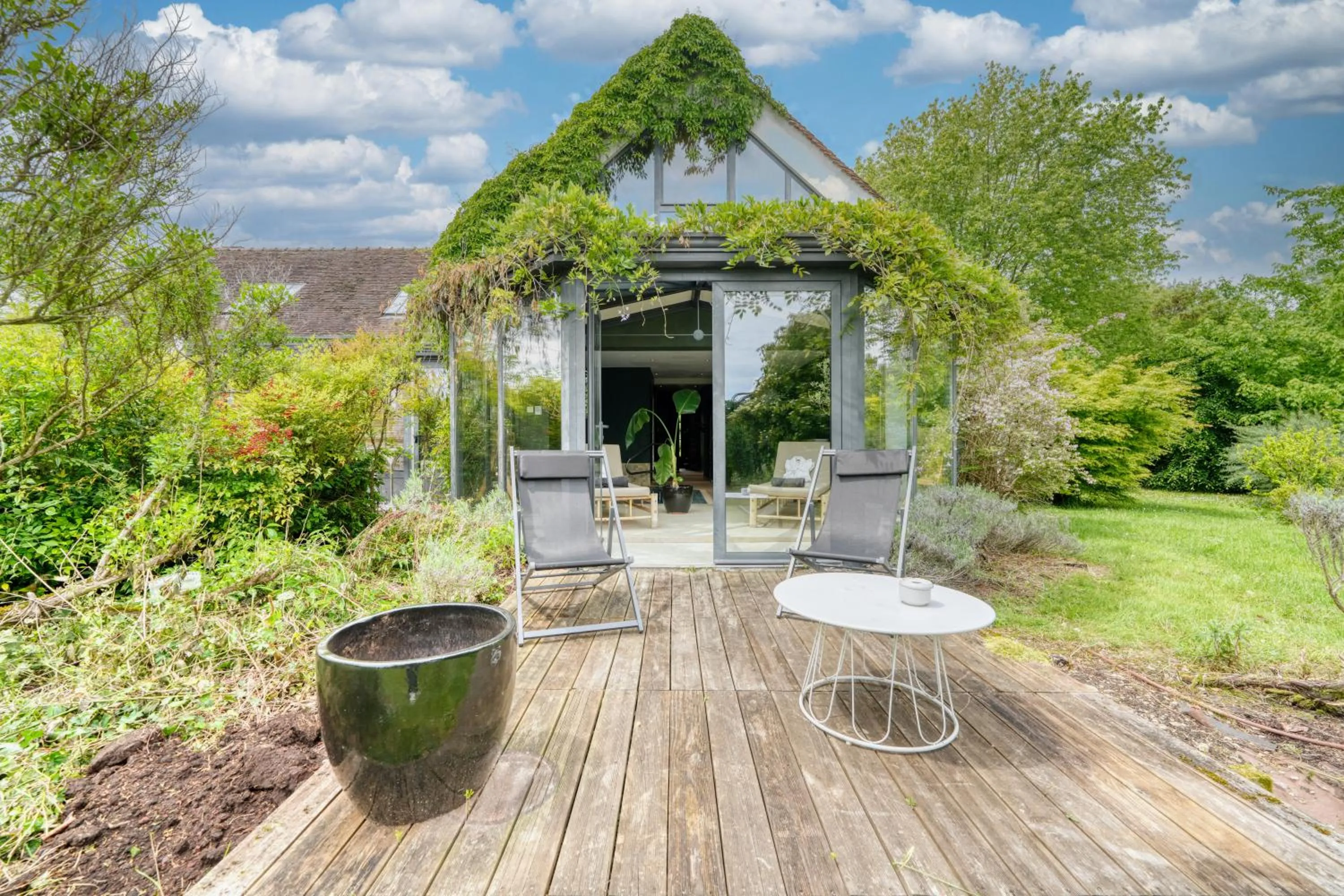 Patio in Domaine de Bellevue - Restaurant & Spa
