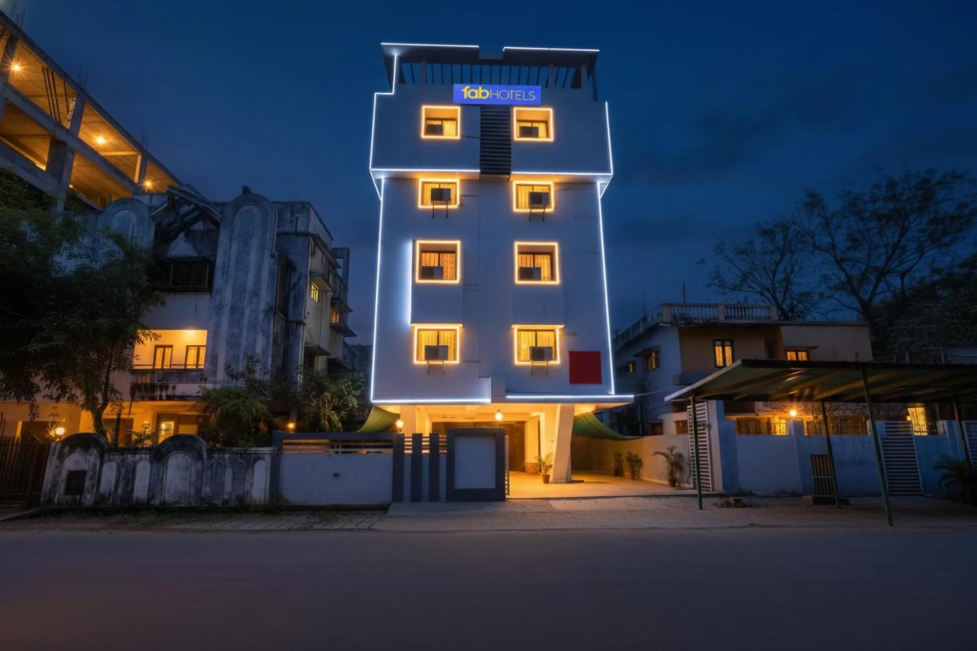 Property building in Via Osca Inn