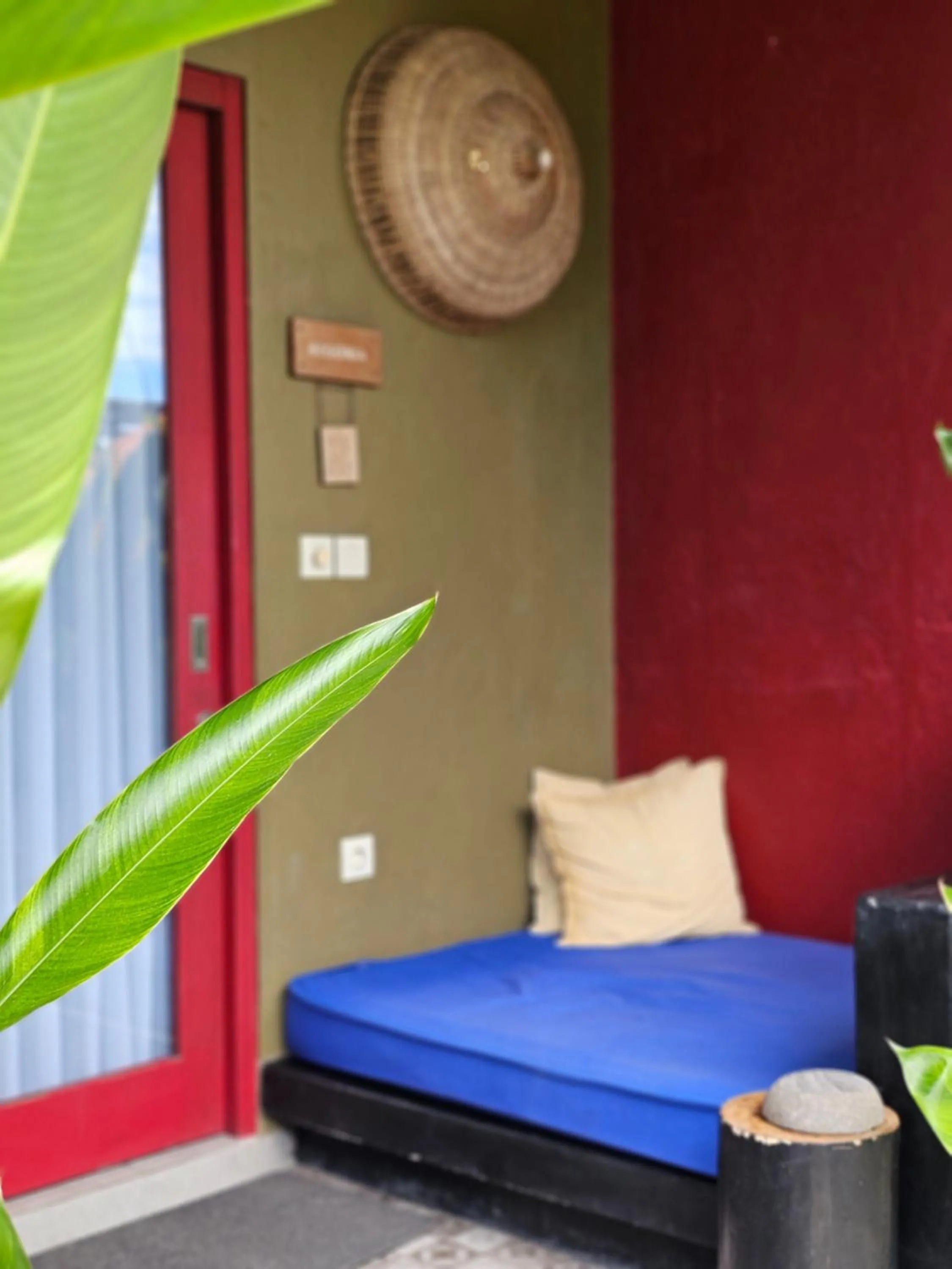 Balcony/Terrace, Bed in Wasabi