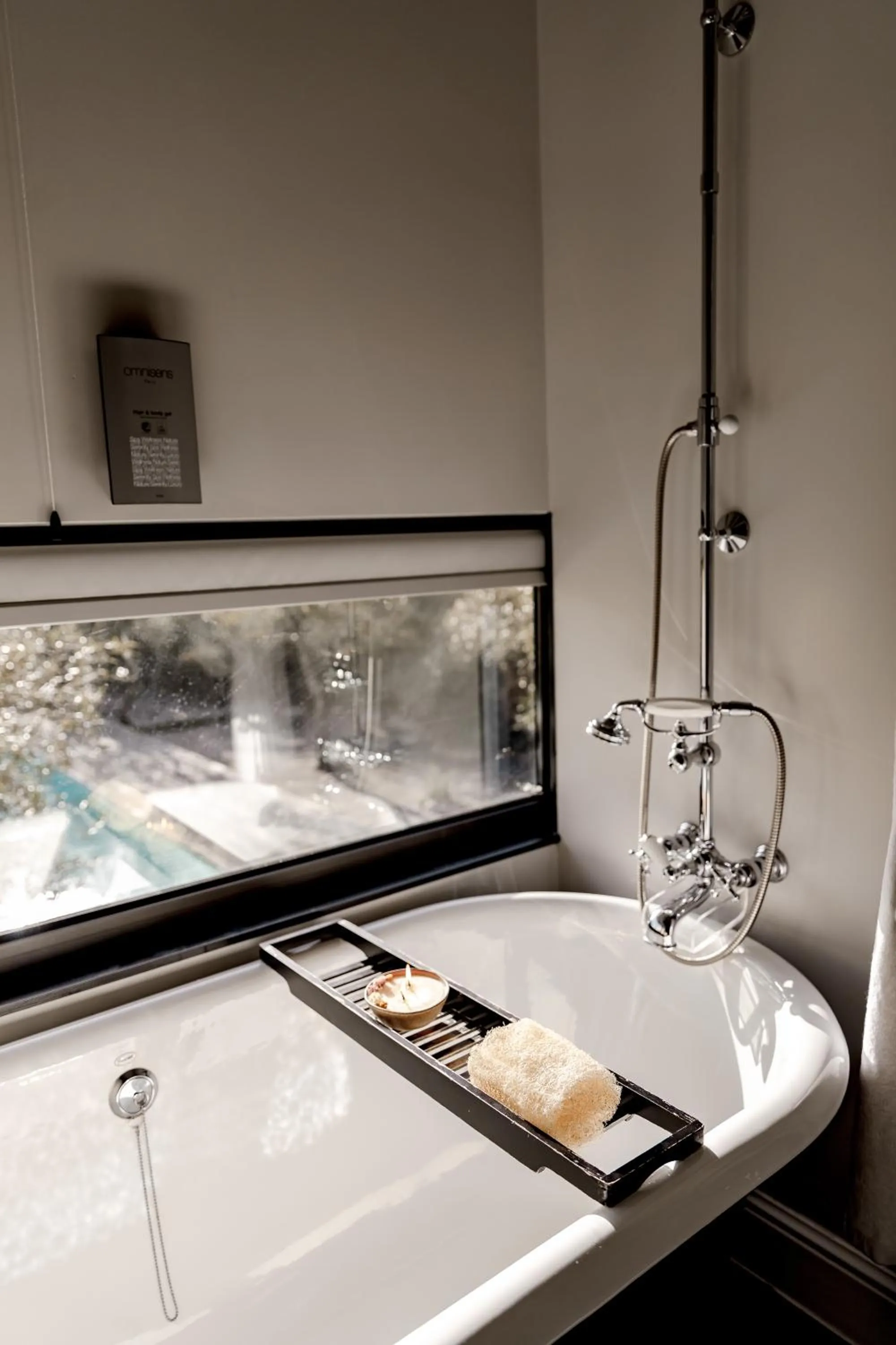 Bath in Cooking and Nature - Emotional Hotel