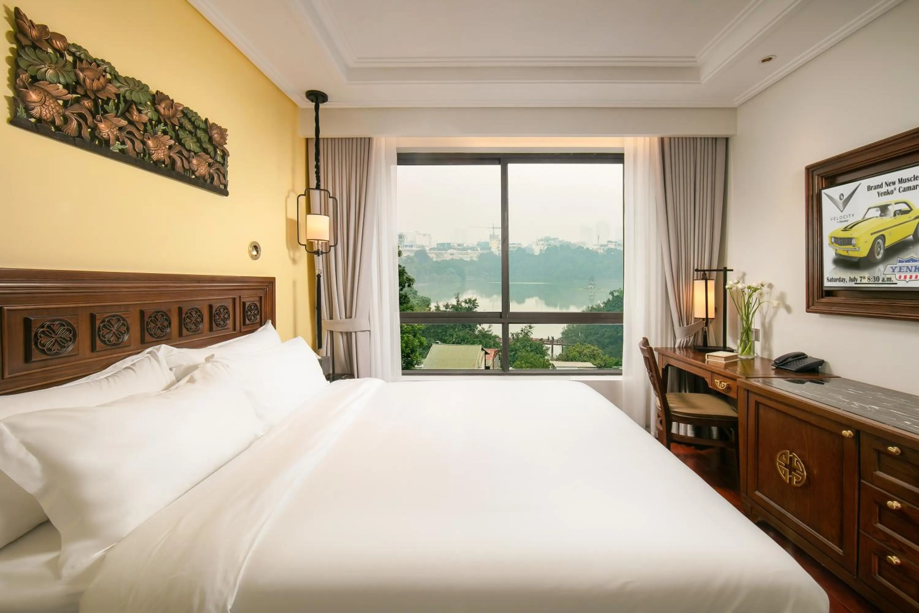 Lake view, Bed in Lucien Hanoi Lakeside Hotel & Rooftop