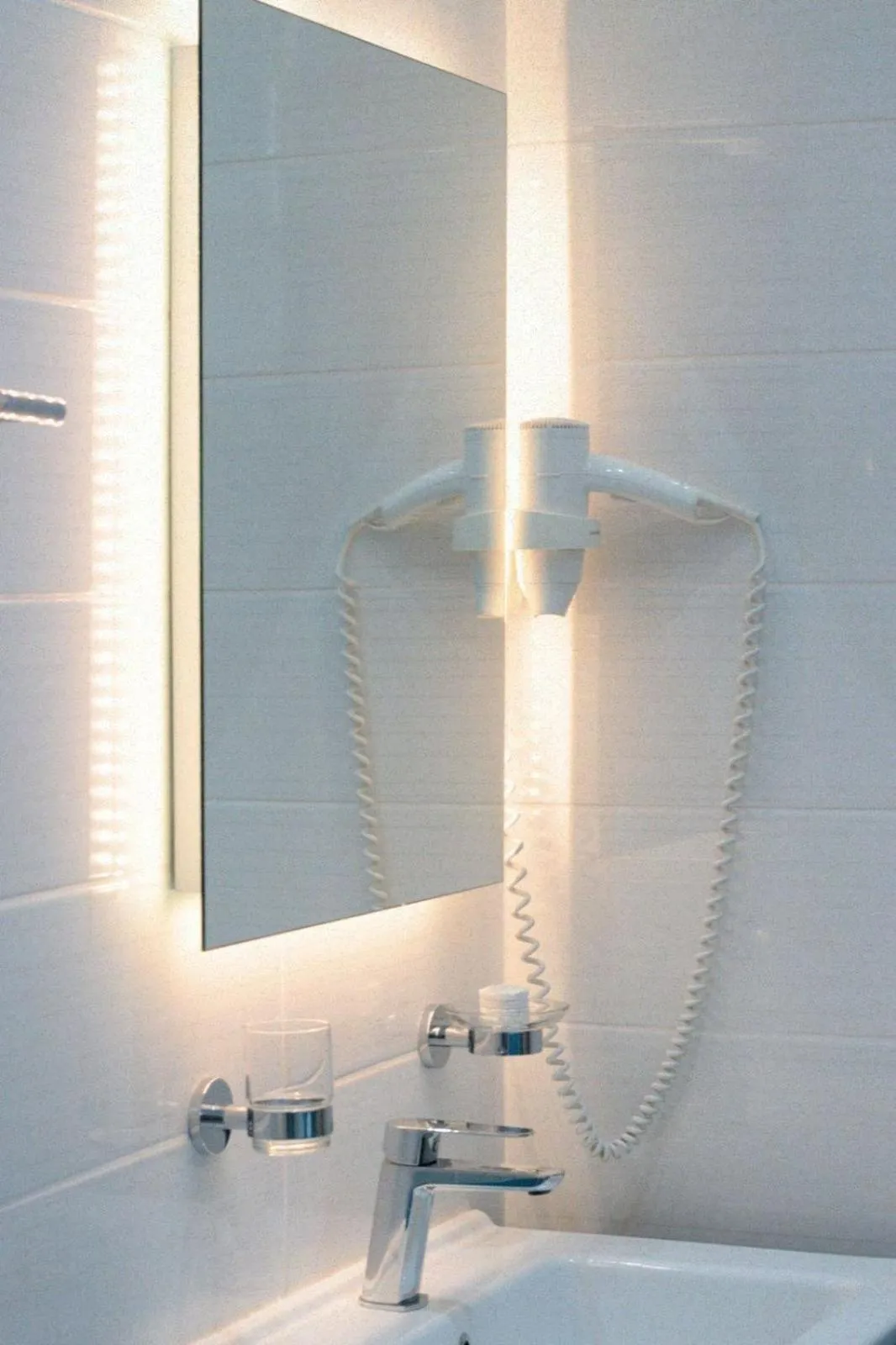 Shower in Hotel Blue Sky