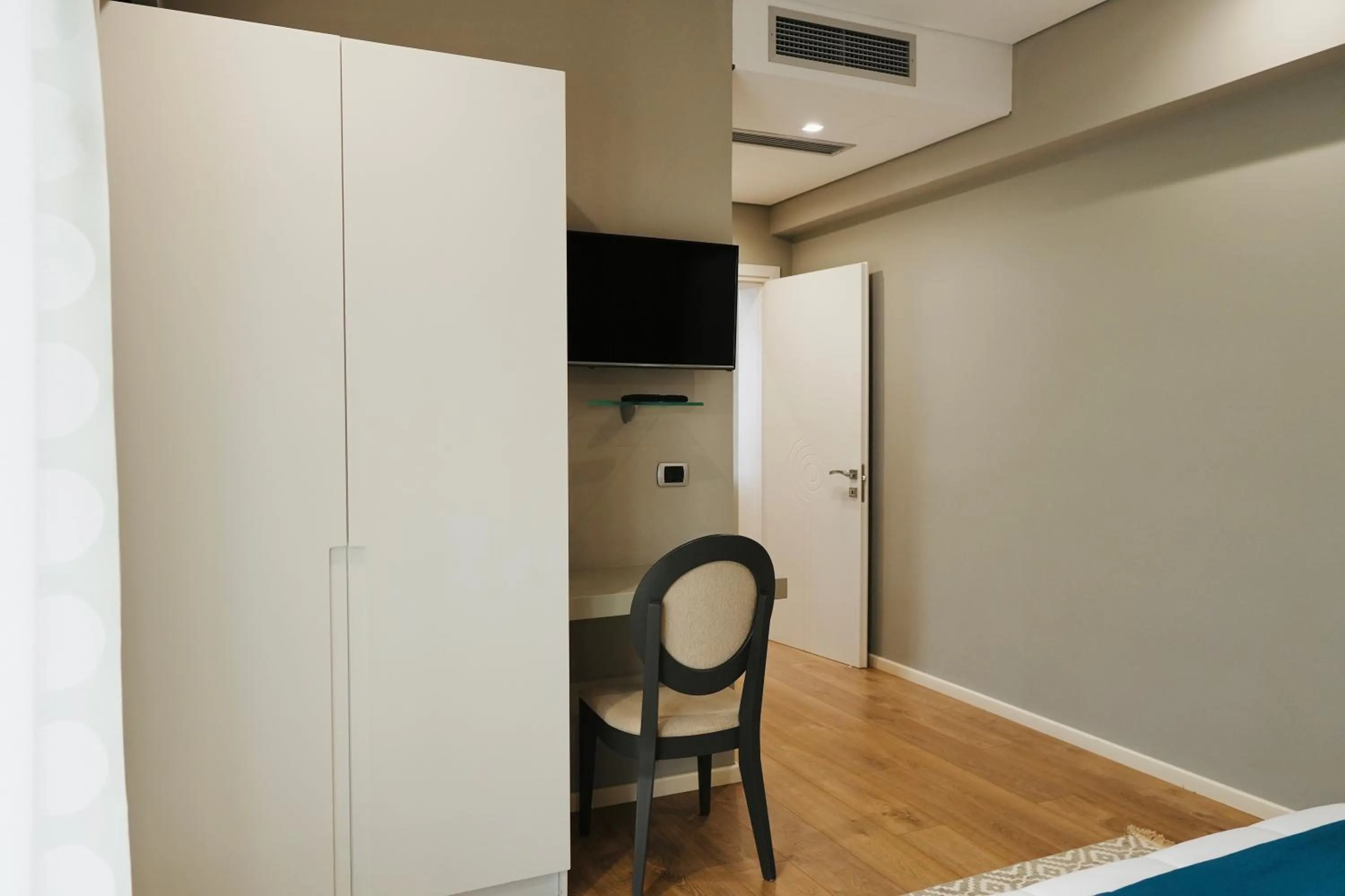 TV and multimedia in Hotel Blue Sky