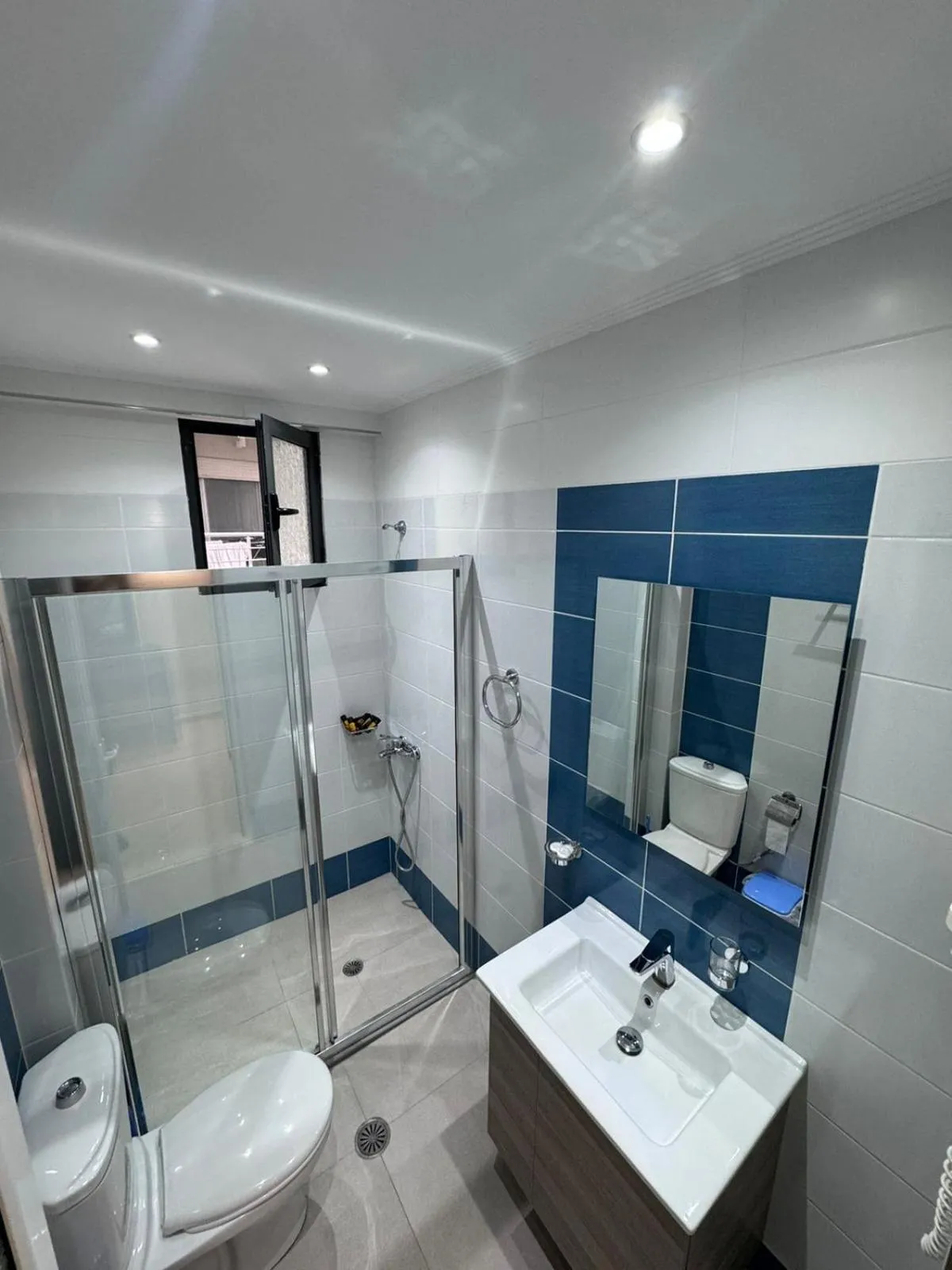 Shower in Hotel Blue Sky