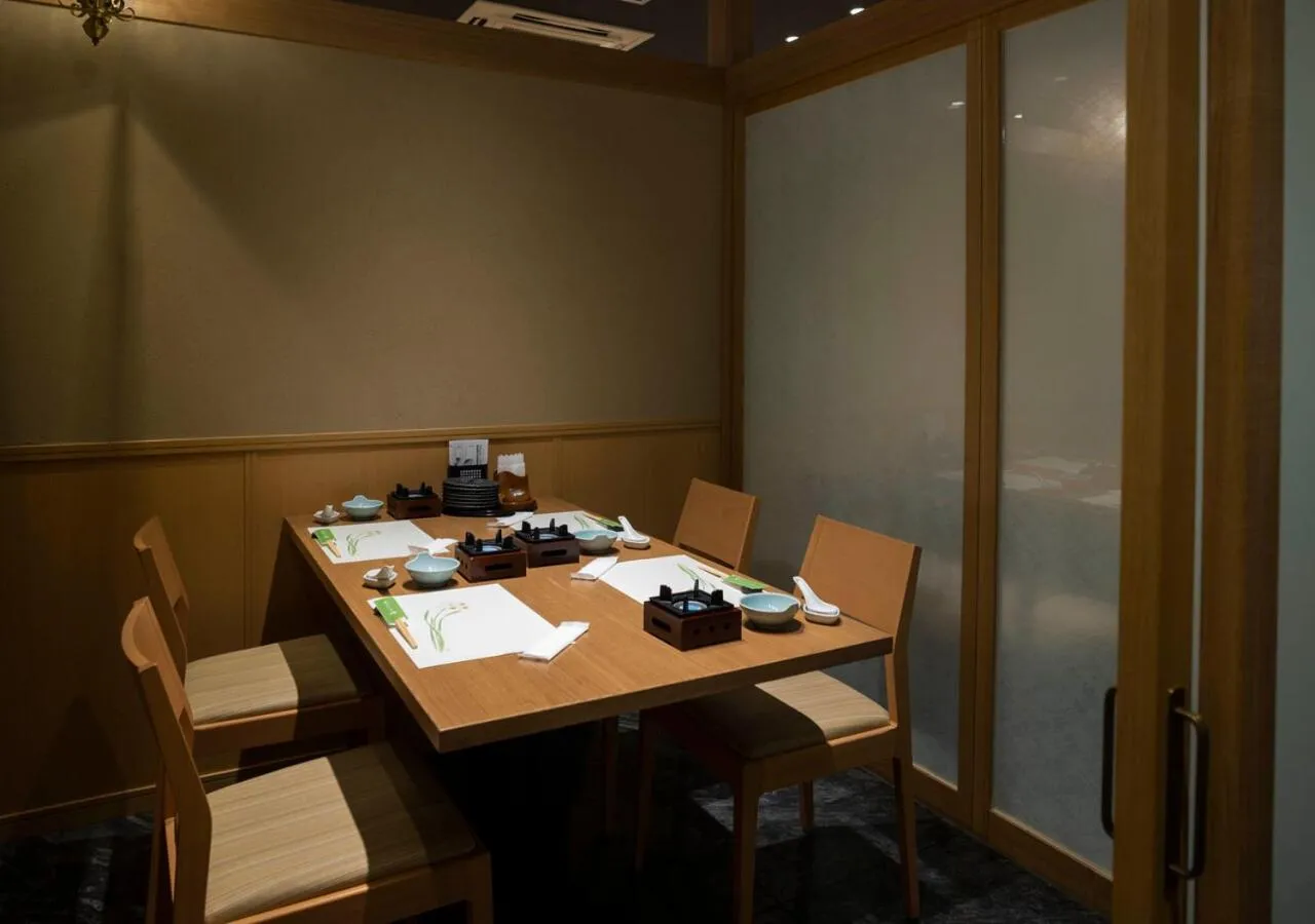 Restaurant/places to eat in Hotel New Palace