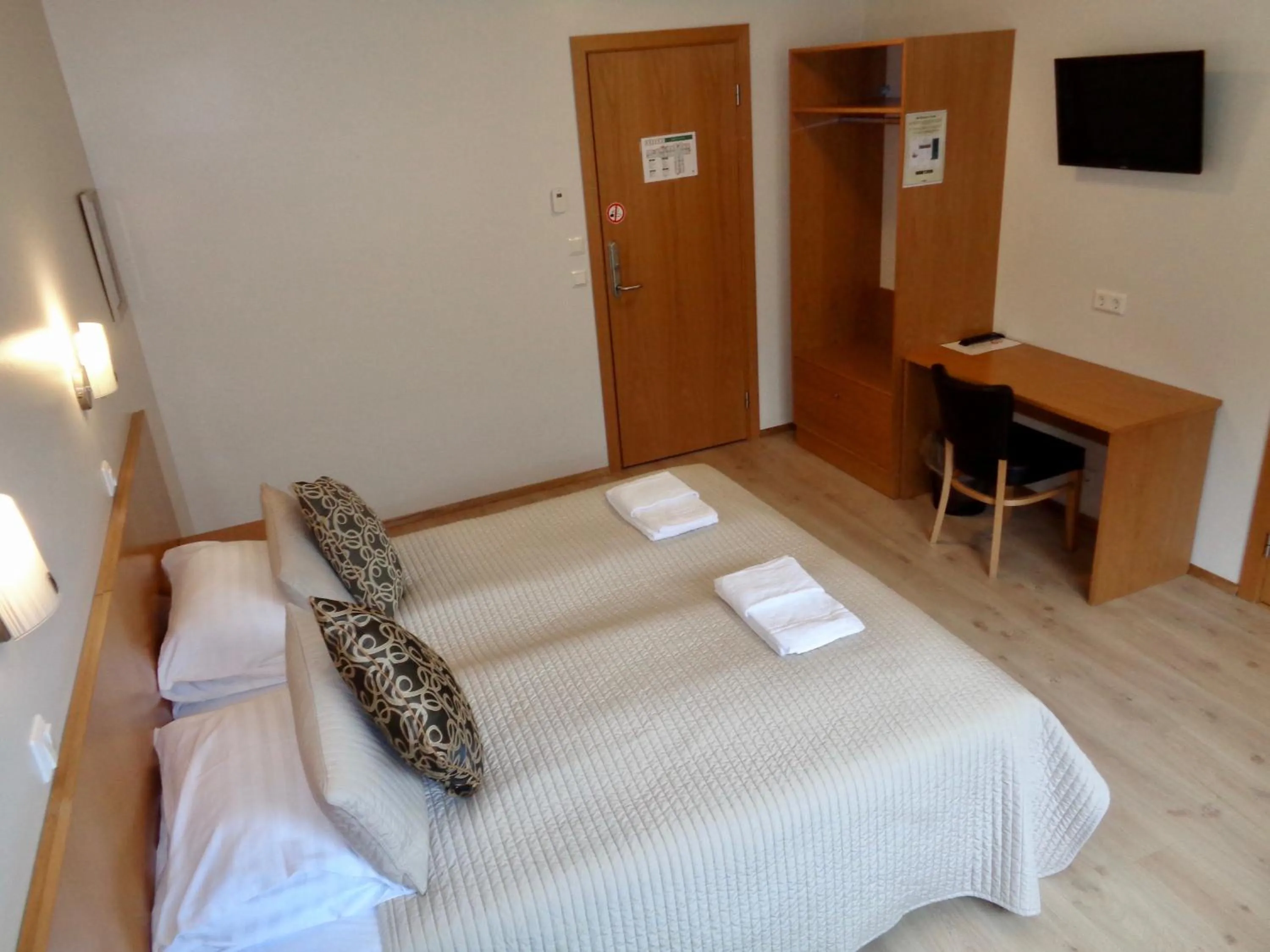 Photo of the whole room, Bed in Hali Country Hotel