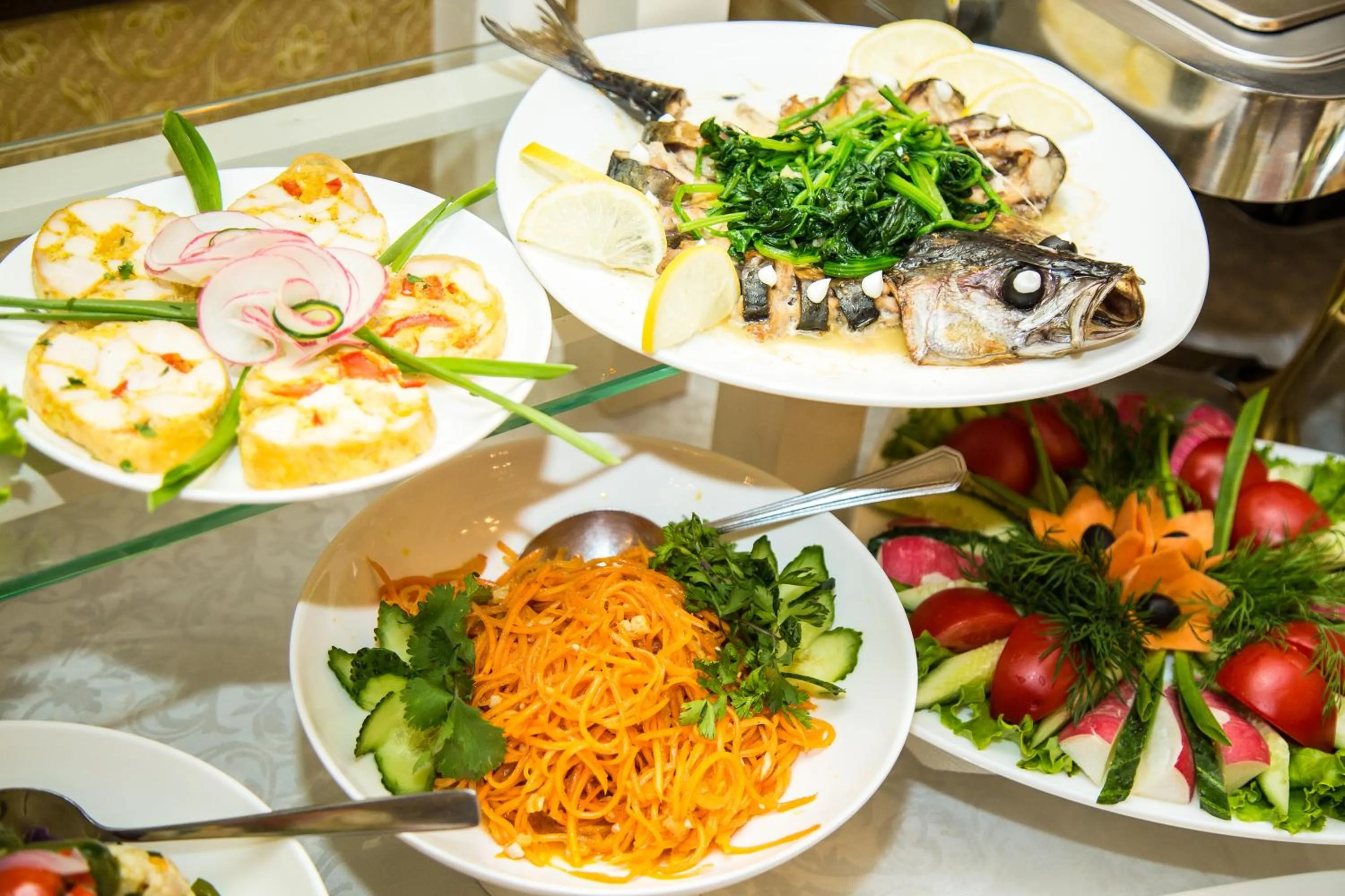 Restaurant/places to eat in Grand Hotel