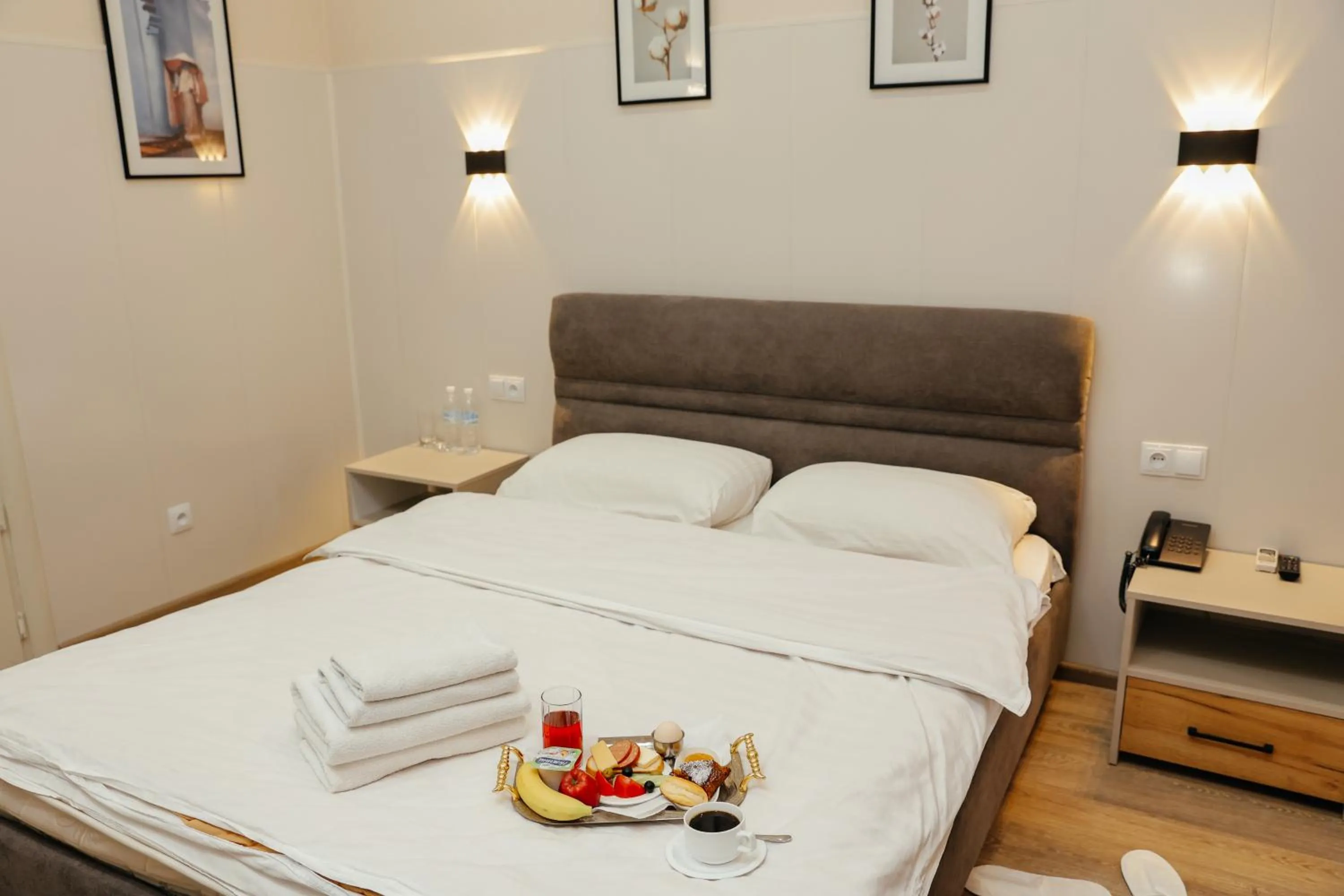 Food and drinks, Bed in Grand Hotel