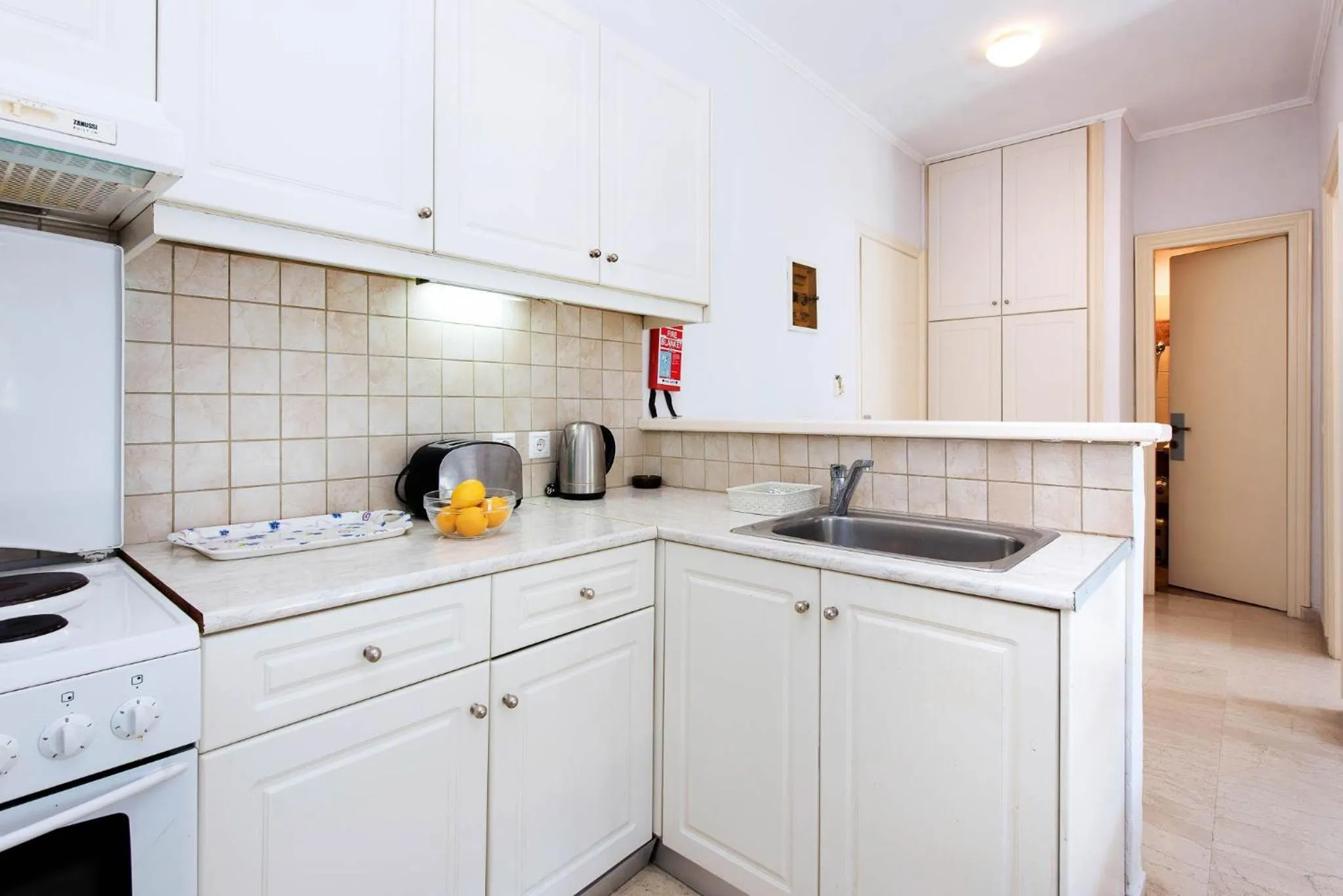 Kitchen or kitchenette in Balaris Apartments