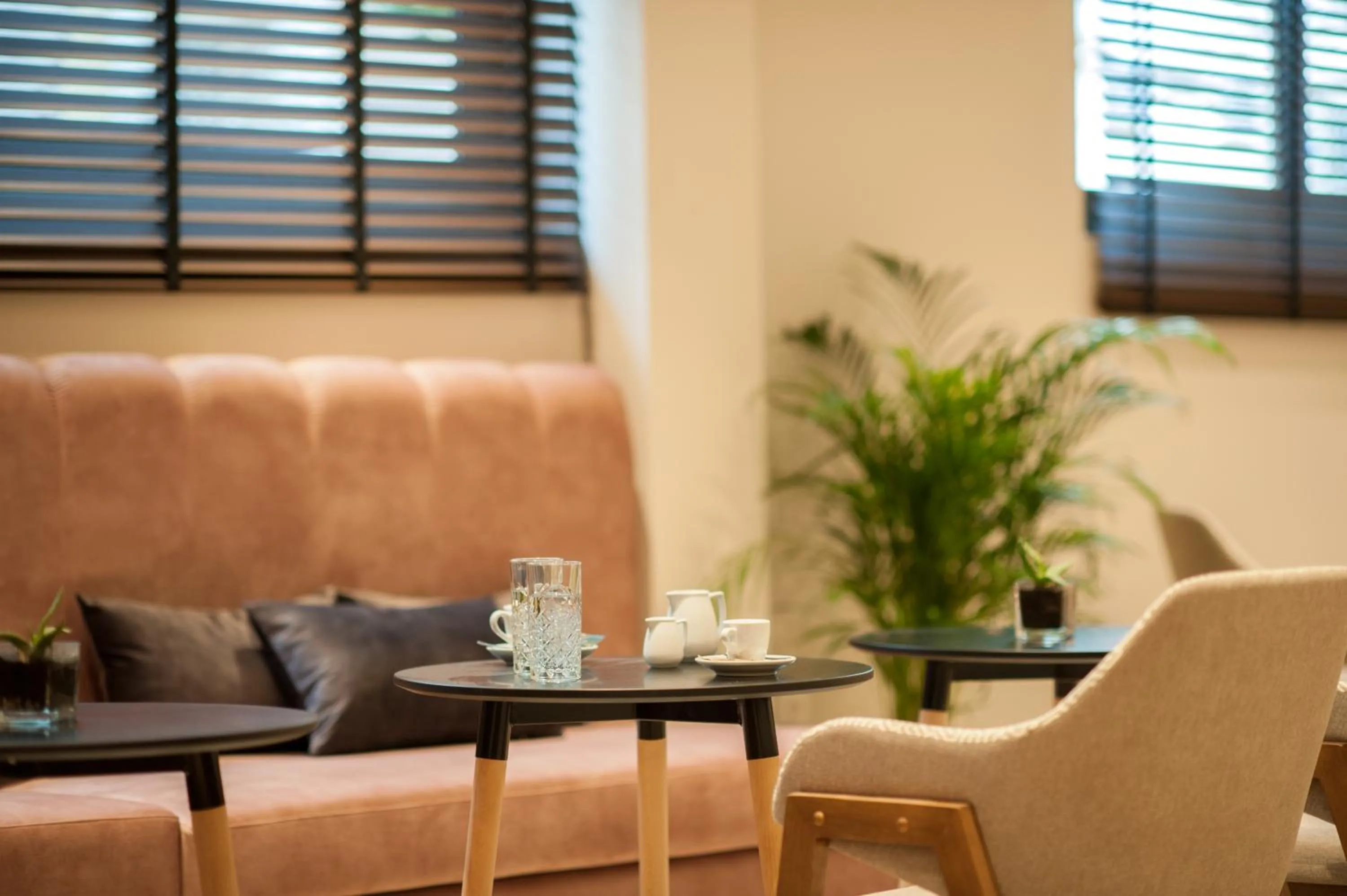 Restaurant/places to eat in Athens Platinum Rooms and Suites