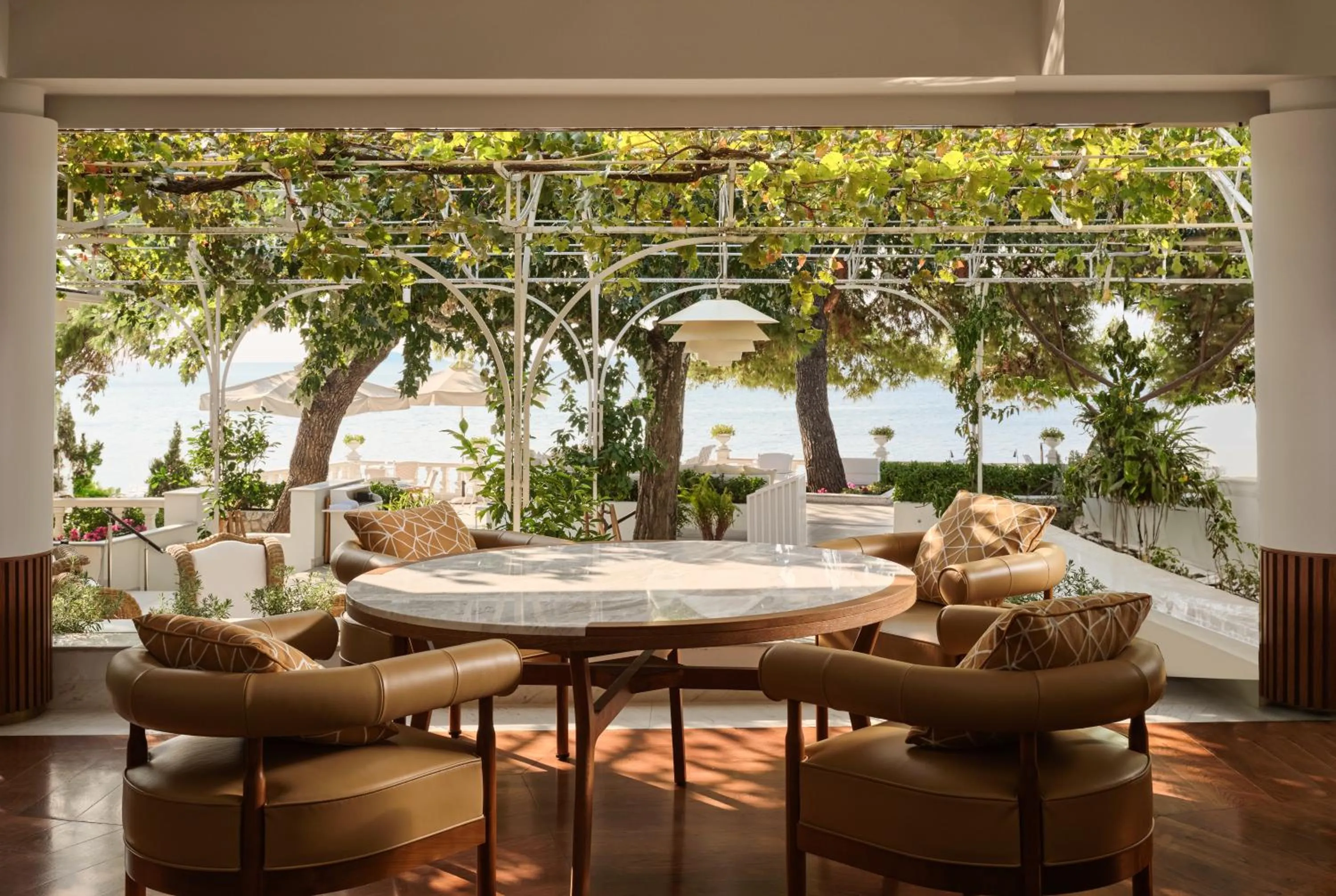 Restaurant/places to eat in The Danai