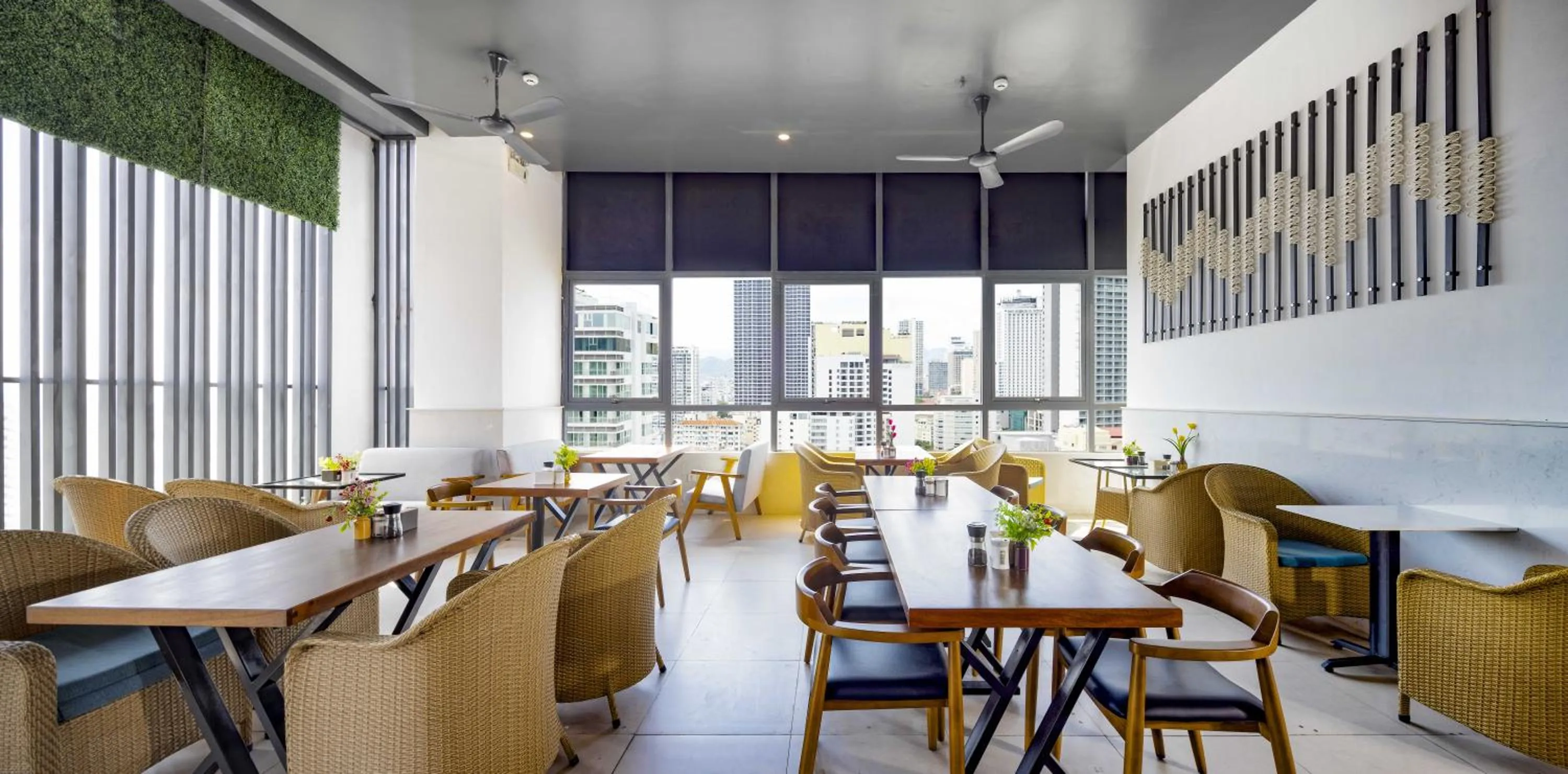 Restaurant/places to eat in Atlantic Nha Trang Hotel