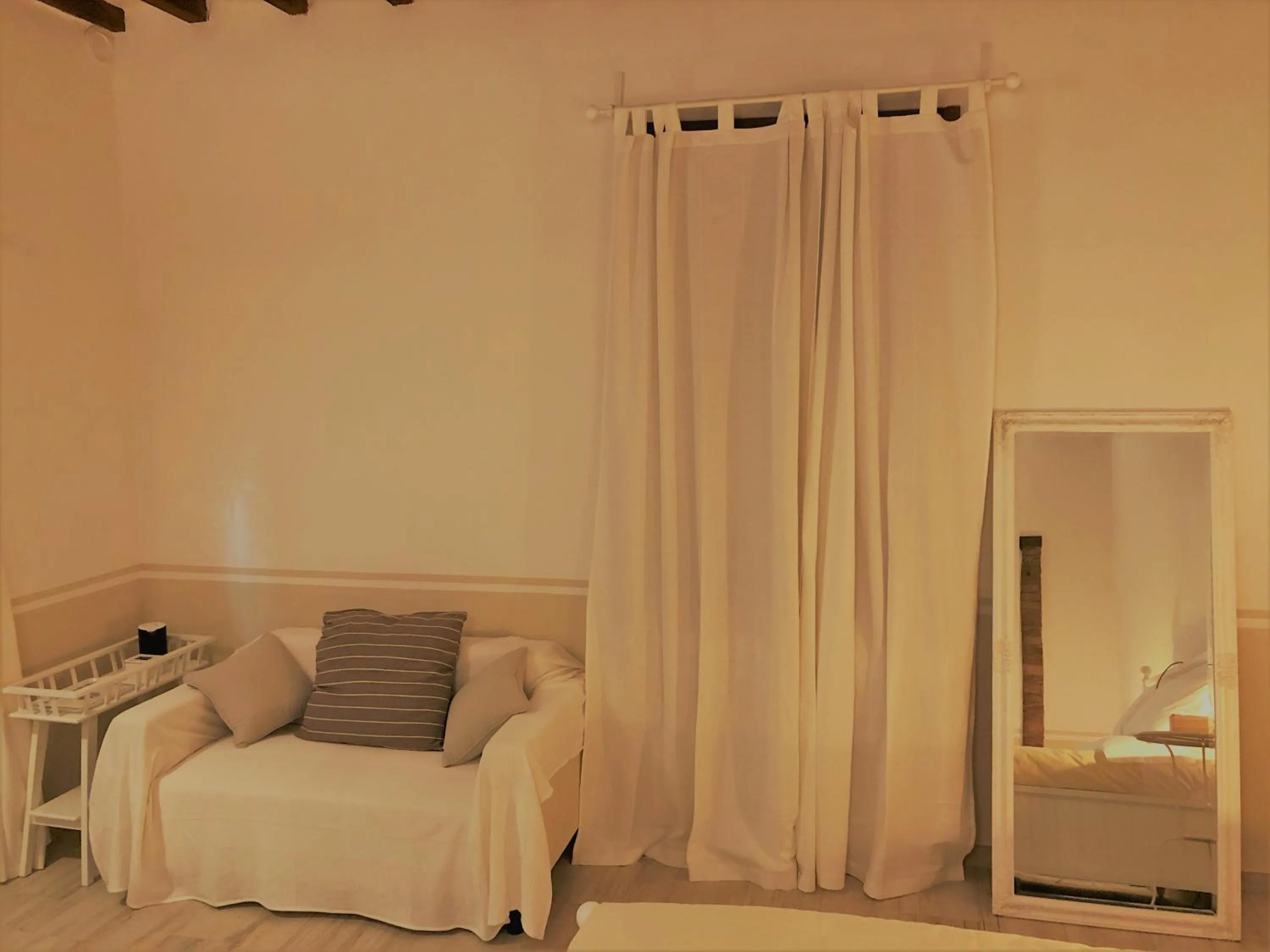 Photo of the whole room, Bed in Il Contado -room and breakfast-