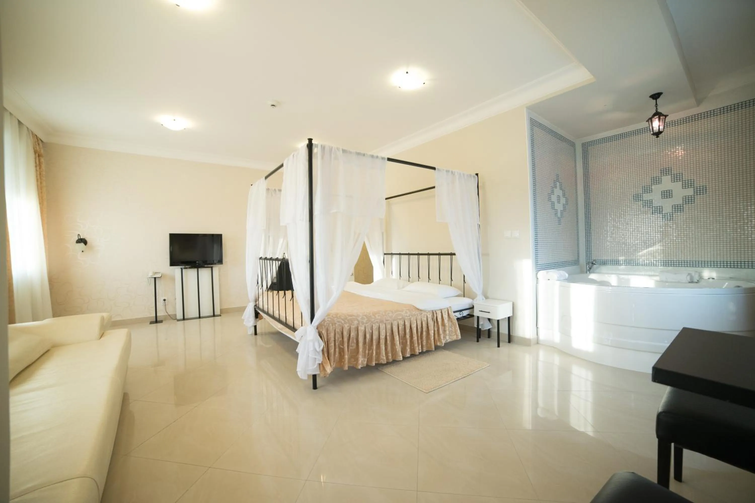 Photo of the whole room, Bed in Garni Hotel Dash