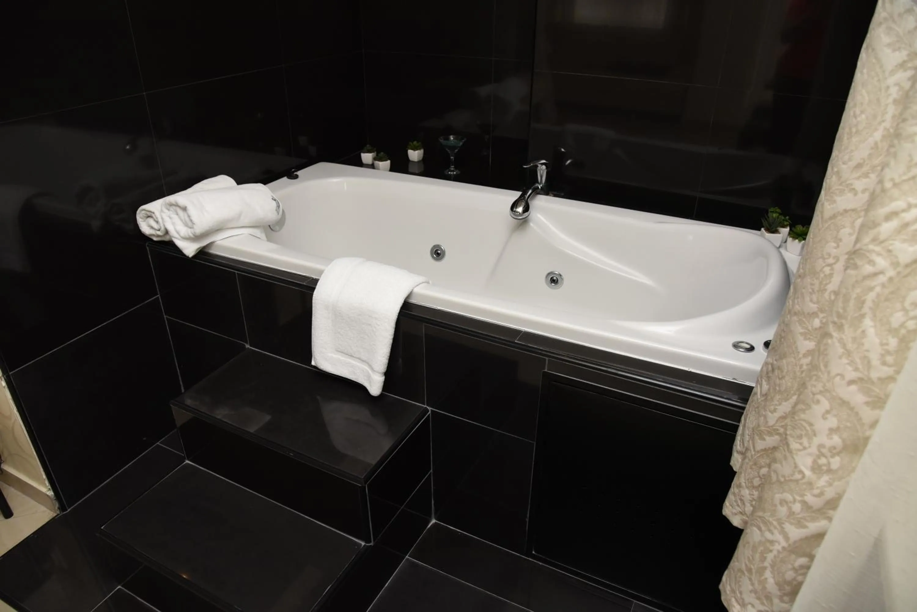 Bath in Garni Hotel Dash